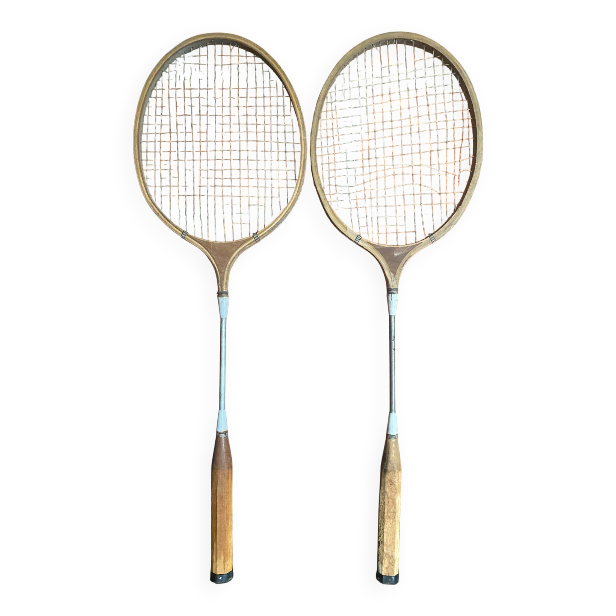 Paire de raquettes de tennis anciennes en bois et métal, années 50