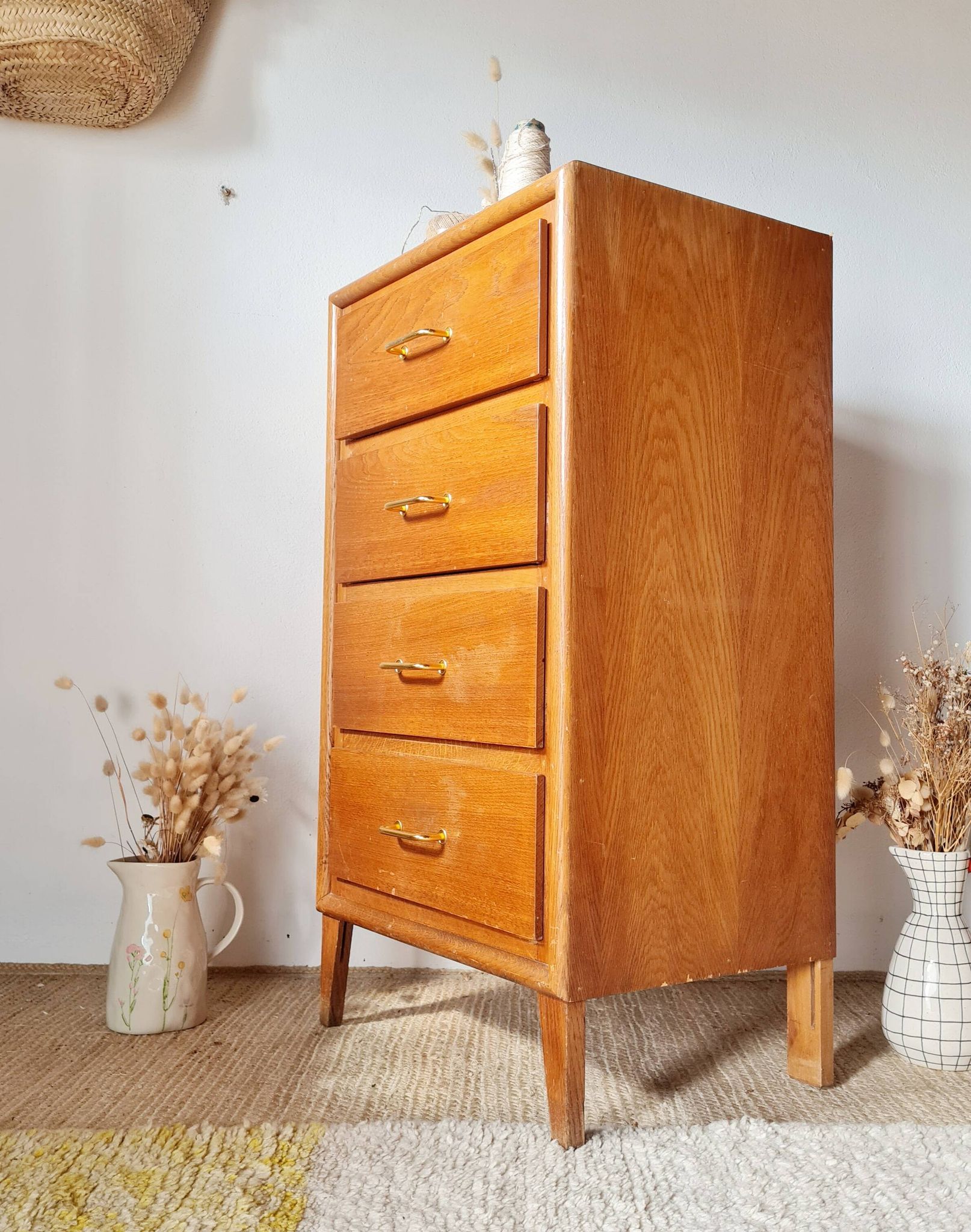 Vintage 1950s wooden chest of drawers – 4 drawers – tapered legs