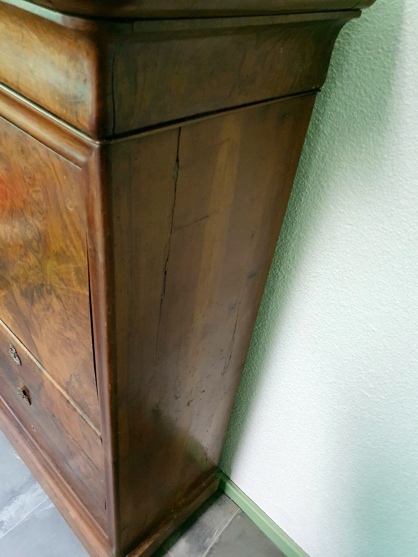 Former secretary Louis-Philippe in walnut and marble – 19th century