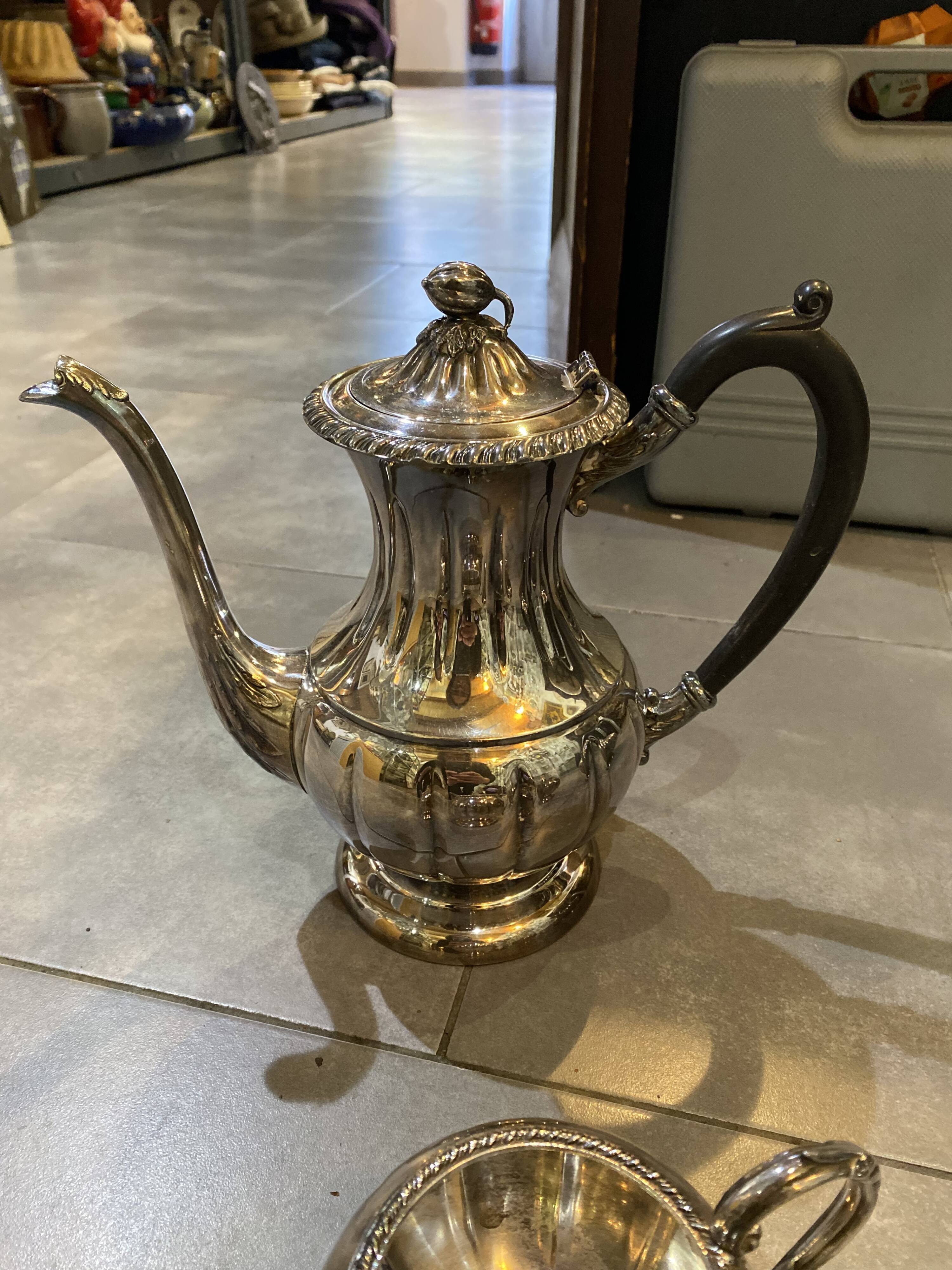 Silver metal tea and coffee set