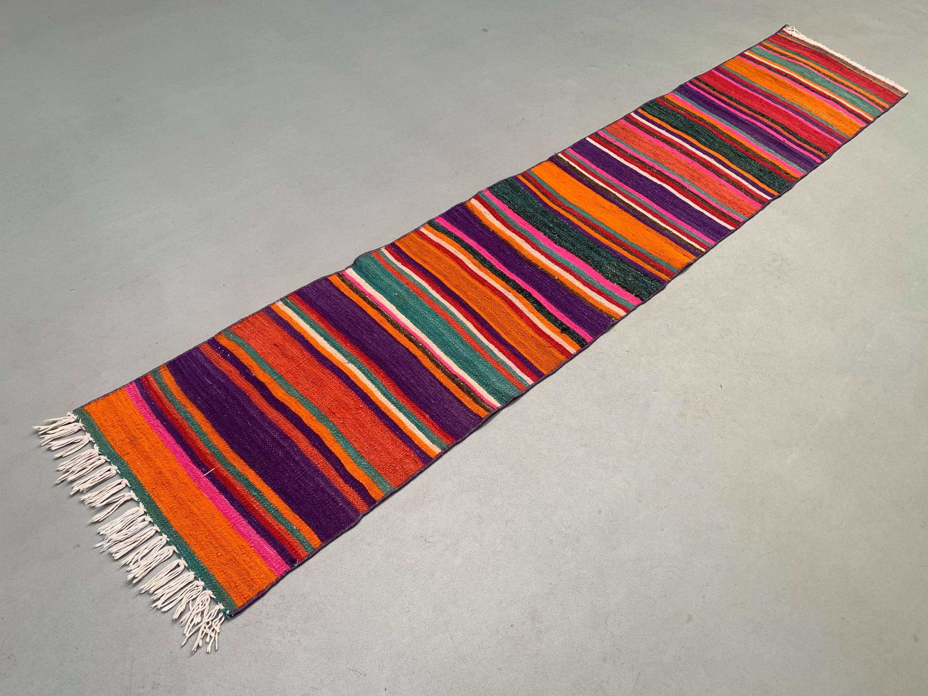 Old Turkish narrow Kilim Runner 283x51 cm shabby chic, vintage kelim