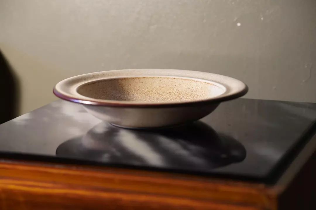 4 hollow ceramic plates