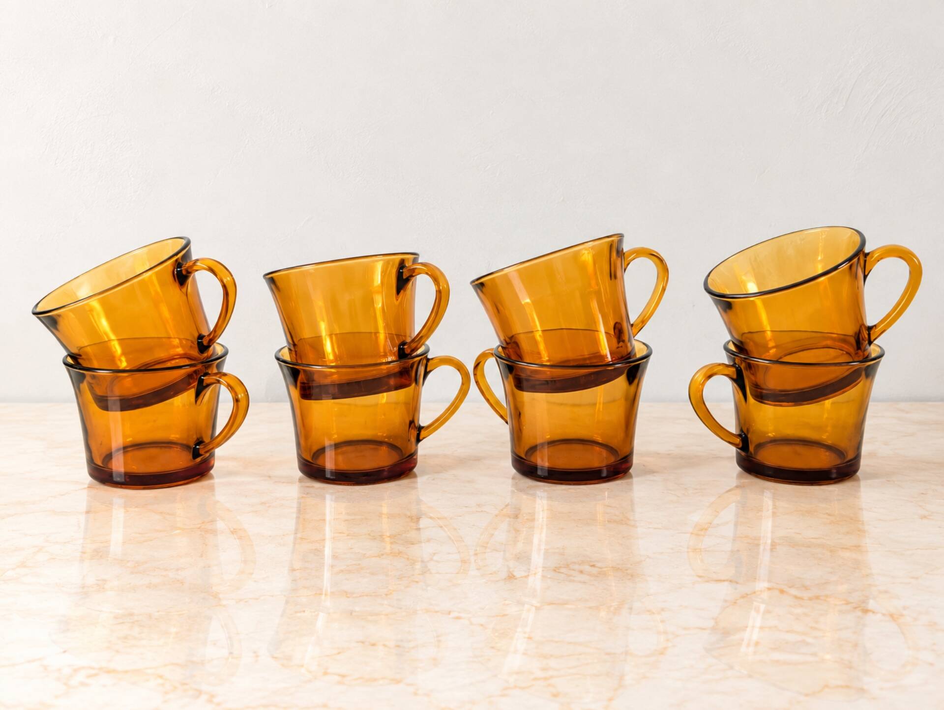 8 amber cups – golden light of the 70s