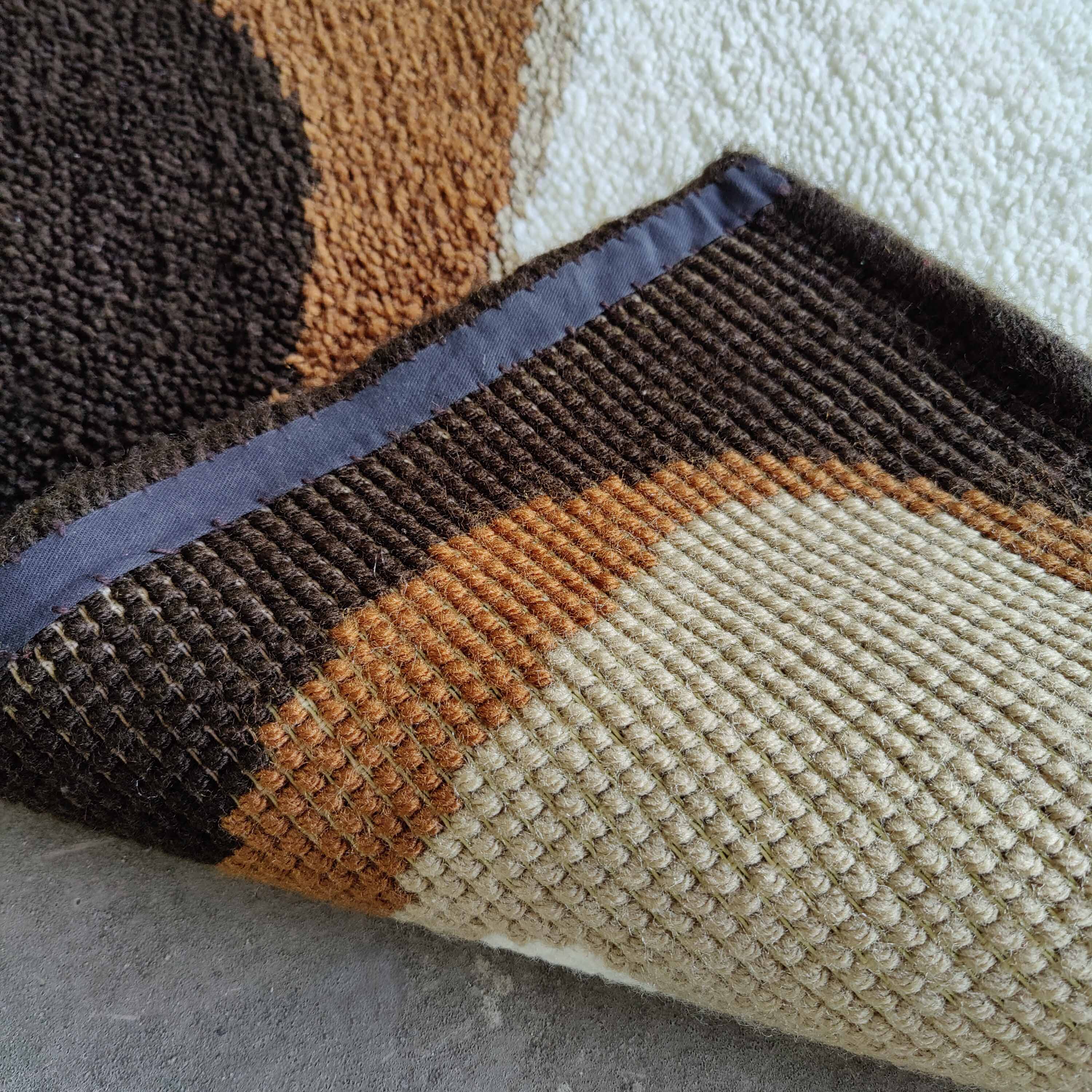 Vintage carpet 70s rectangular 135x80cm