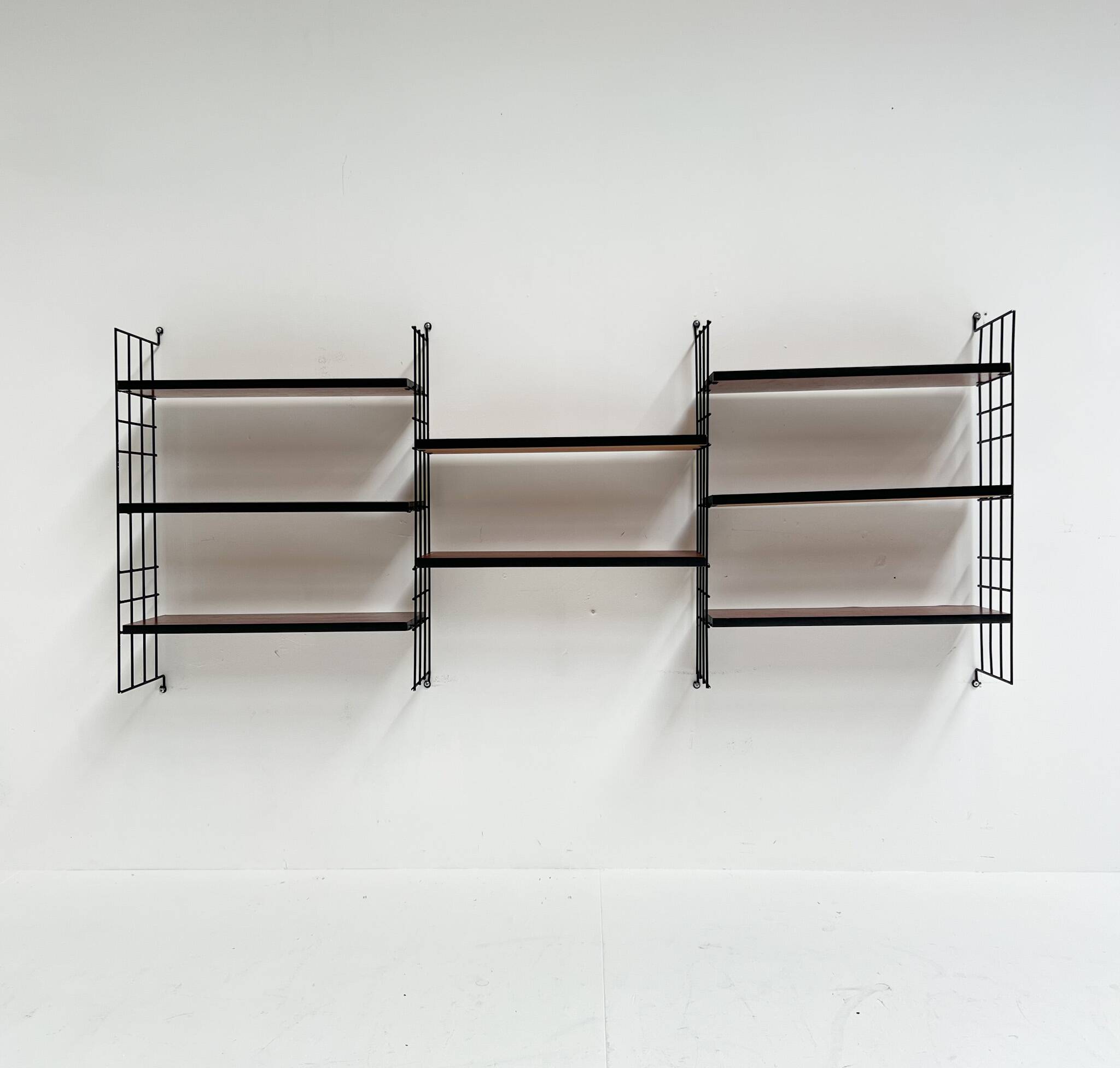 12 pieces shelving system from the 1960s