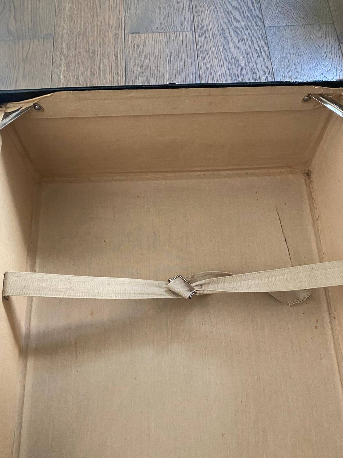 Malle Cabin Mid-Century Fibre Vulcanised / Beige Leather / Metal