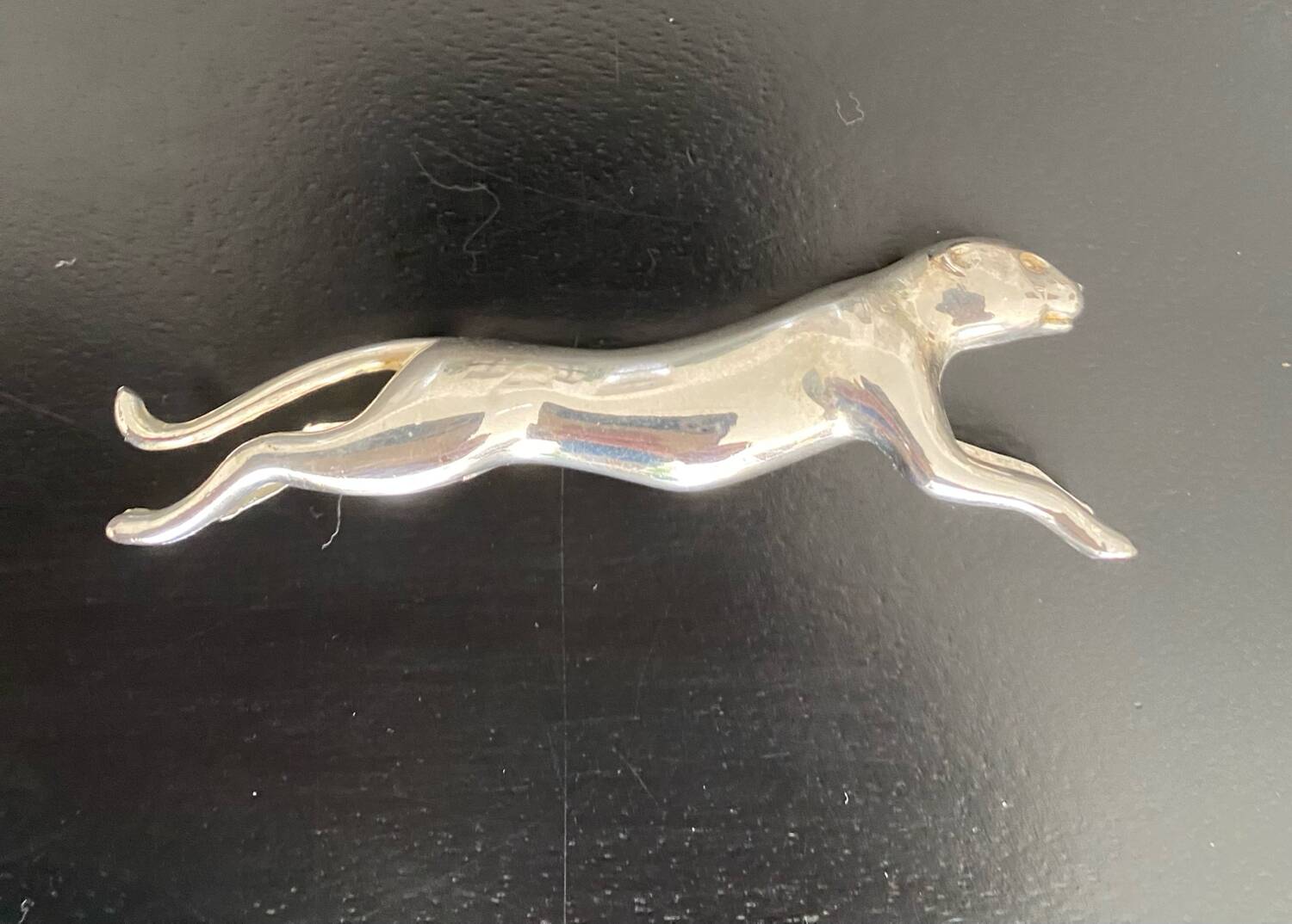 8 various animal knife holders in silver-colored metal