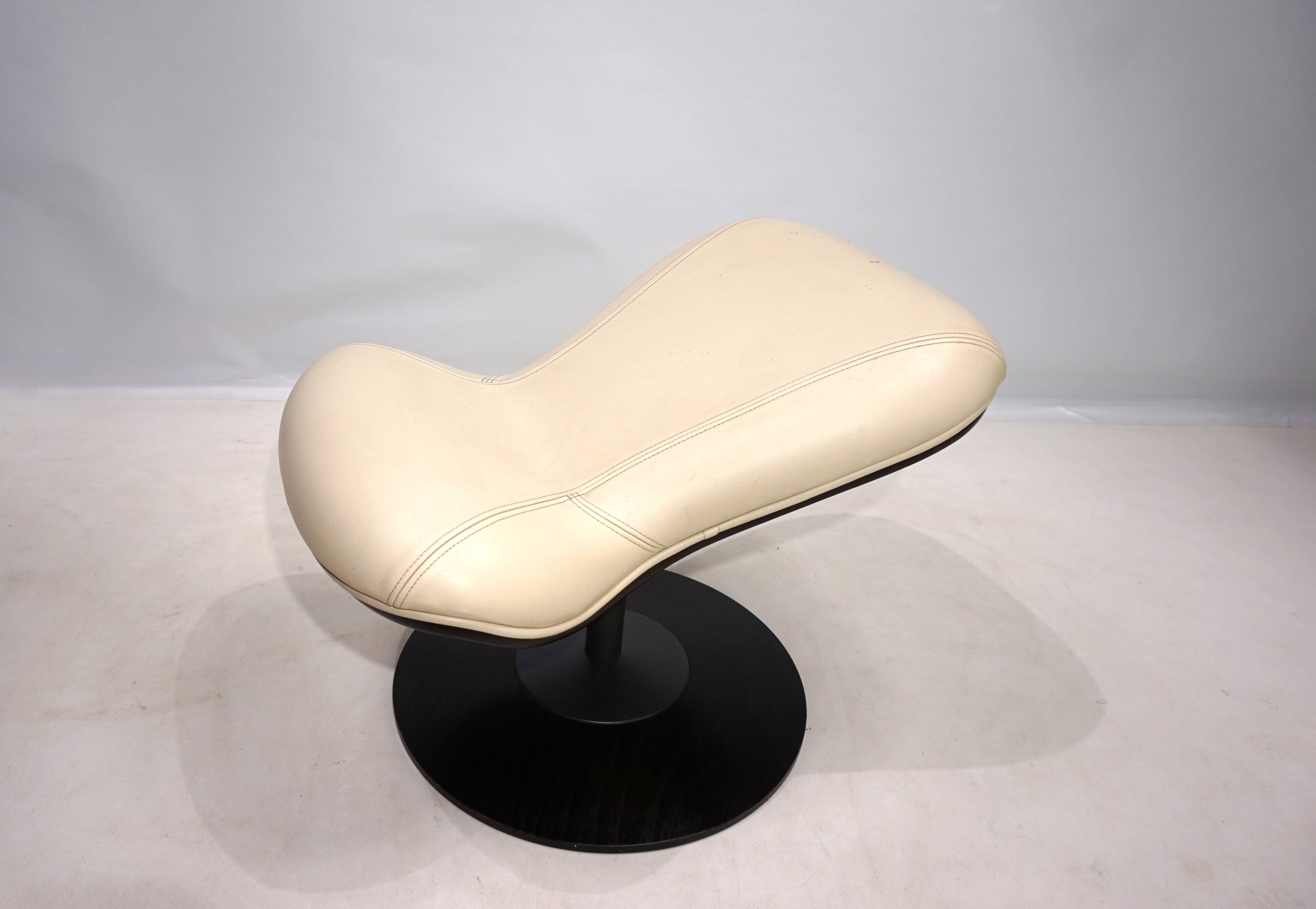 Stokke Varier Tok leather armchair with ottoman by Toshiyuki Kita, 1990