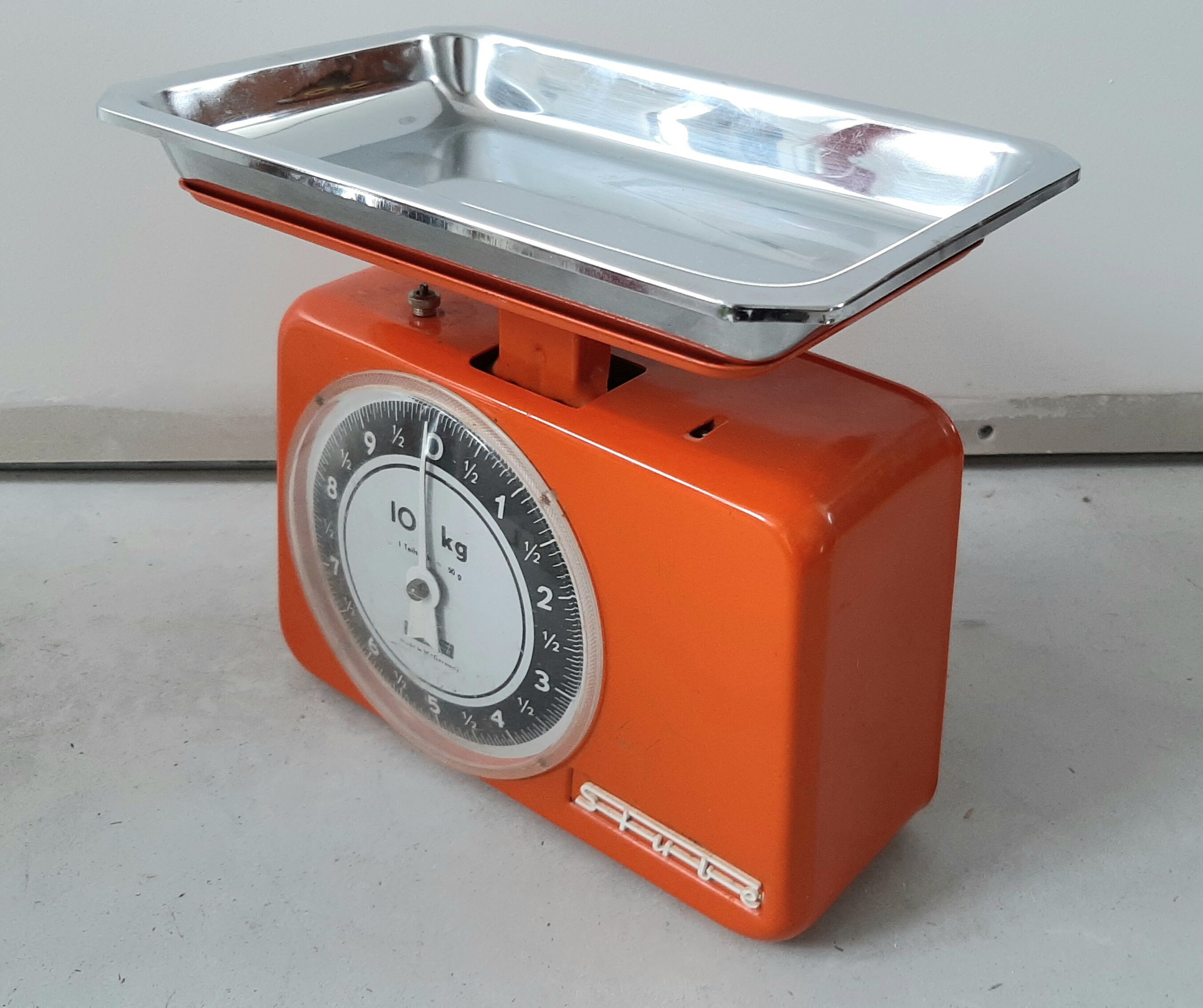 Vintage kitchen scale Stube West Germany orange