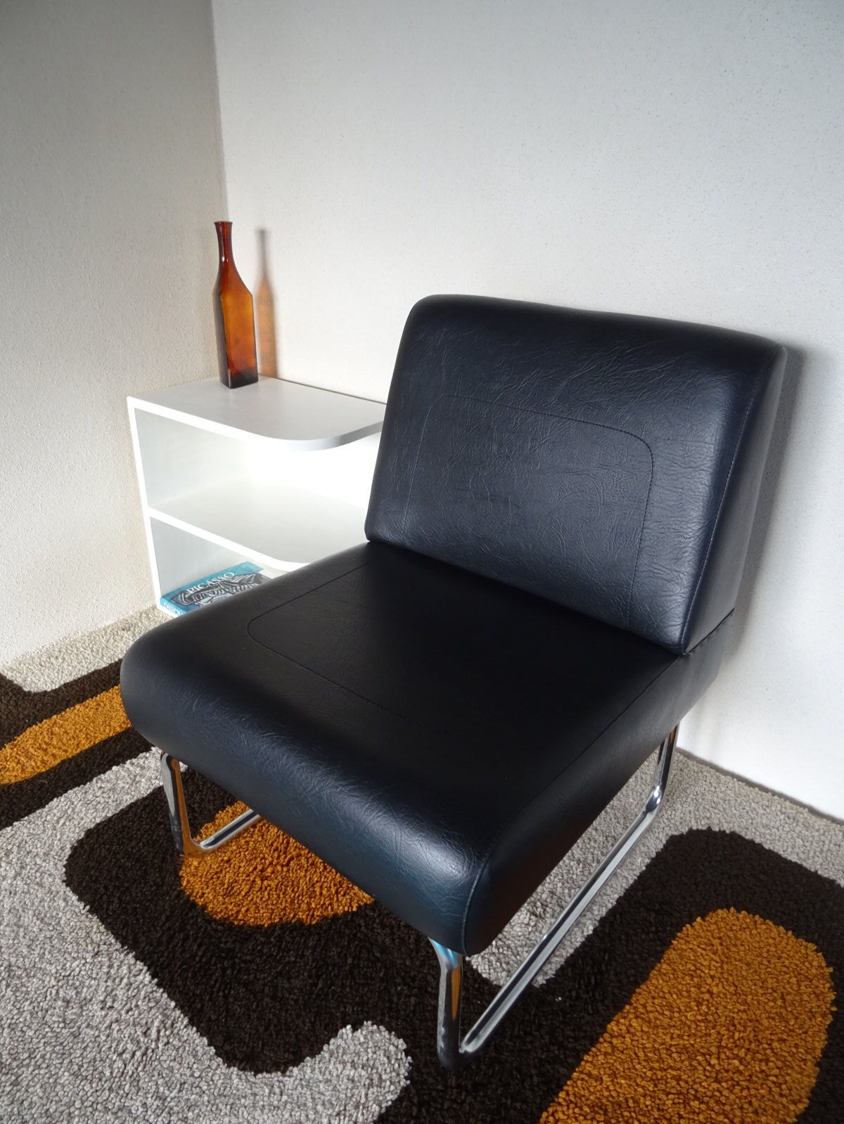 Modernist design heater