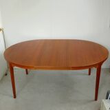 Danish round dining table by Sören Willadsen in teak, 60s