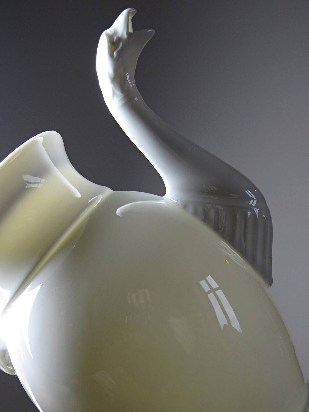 "Eagle" teapot, very fine white porcelain from Limoges by Raynaud, 1970s