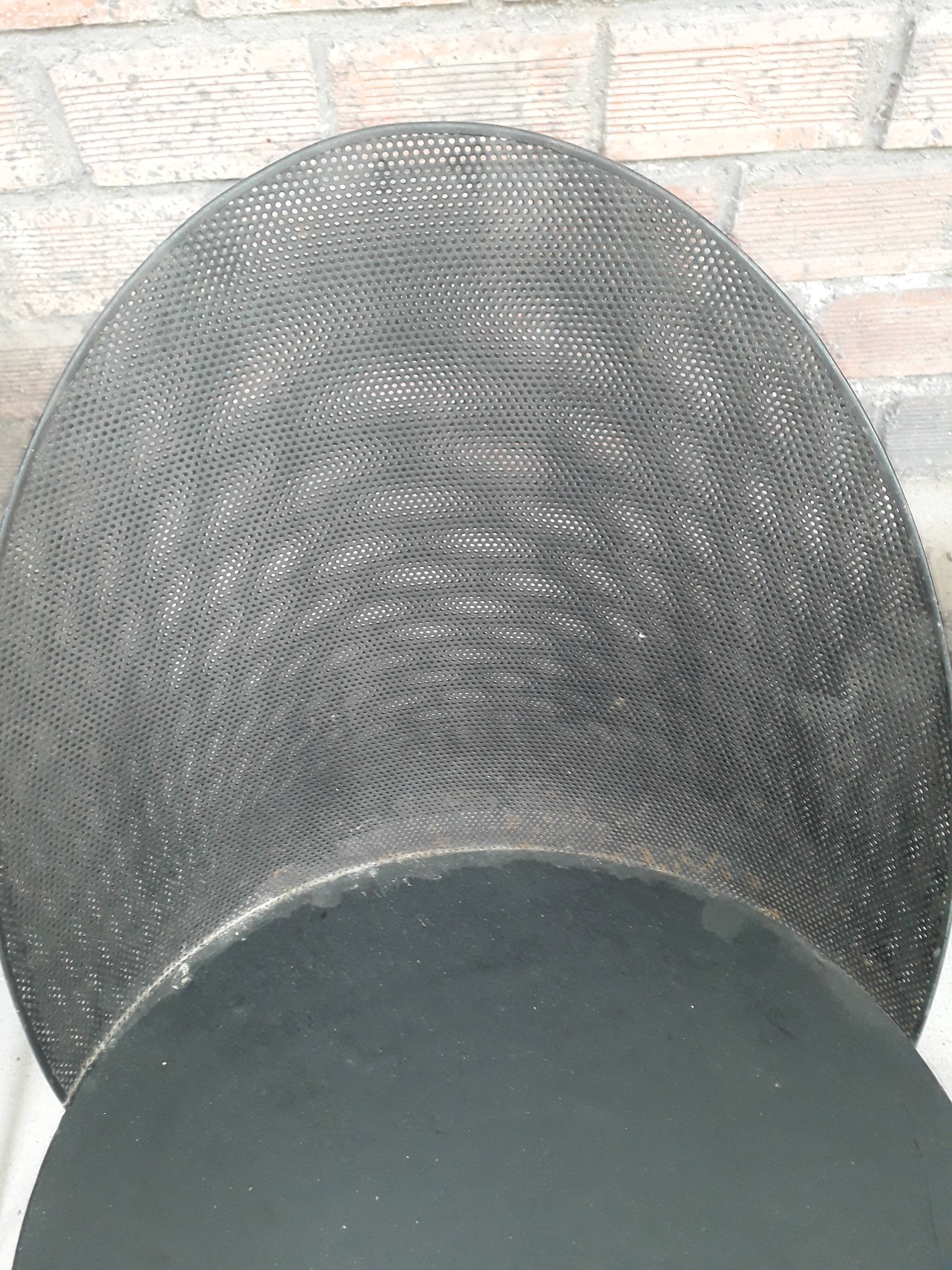 4 vintage metal chairs