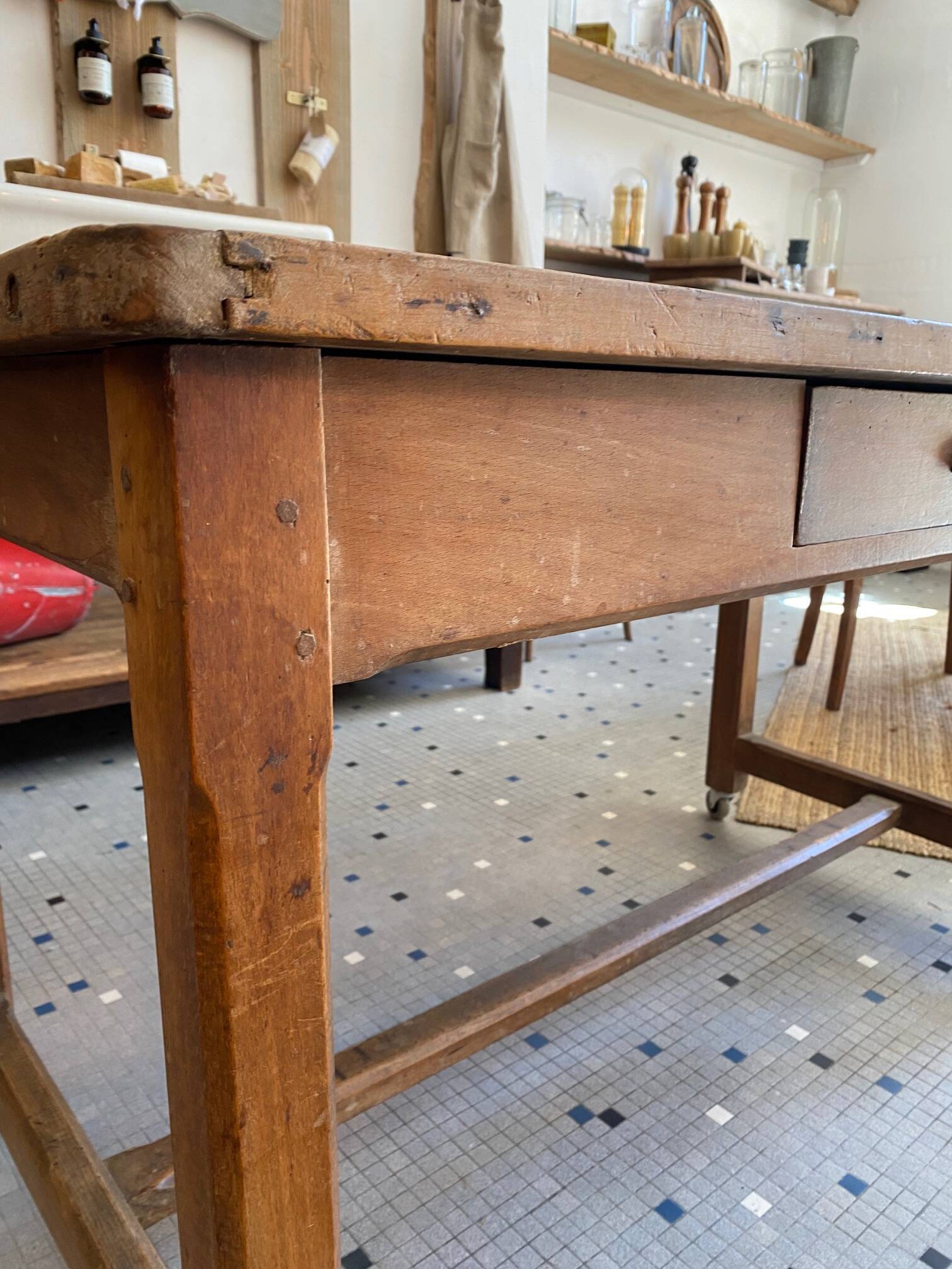 Farmhouse table for 4 people