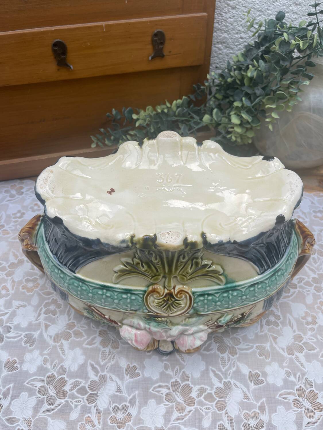 Large Onnaing Barbotine Planter / Planter circa 1900 Ar Style