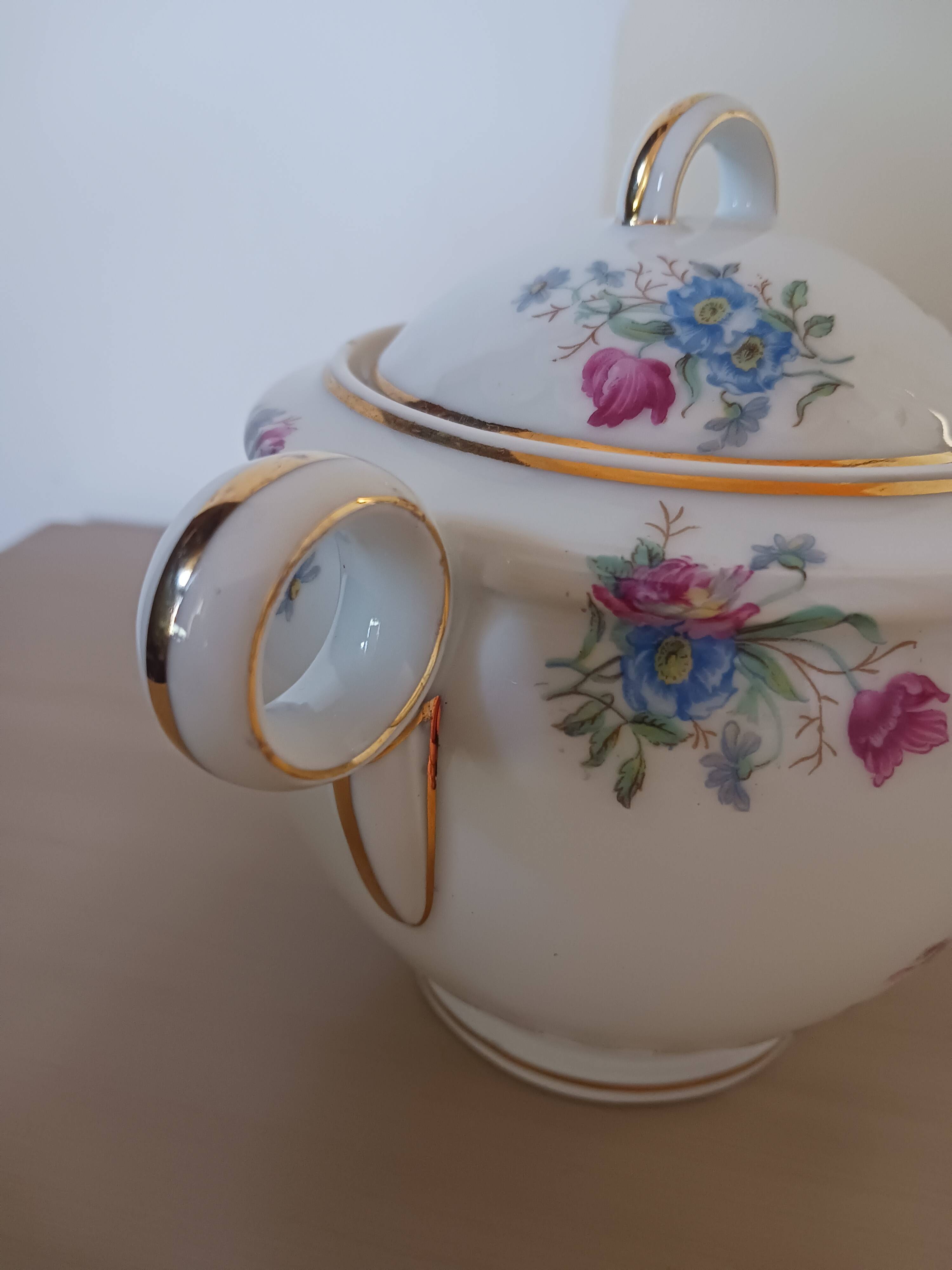 Haviland Limoges porcelain sugar bowl