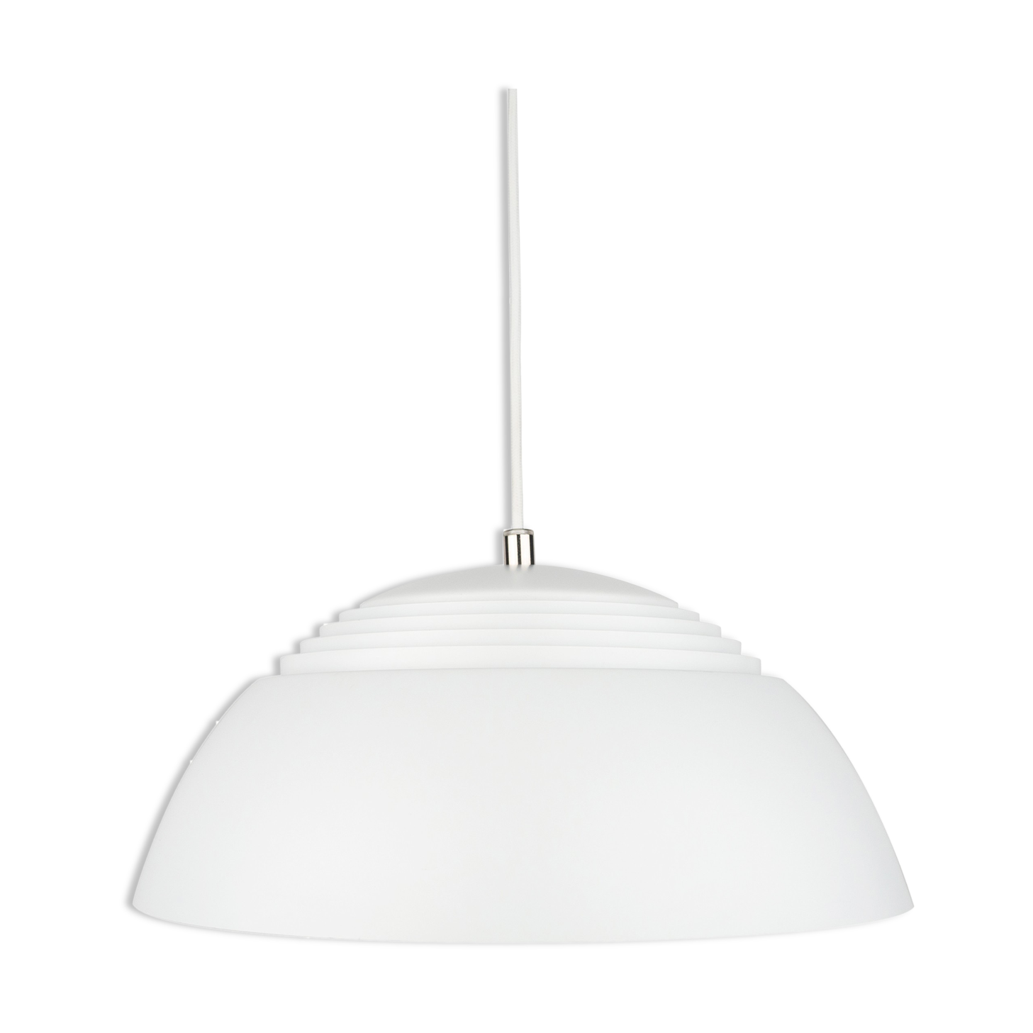 Suspension danoise AJ Royal 370 par Arne Jacobsen, Louis Poulsen, 1960
