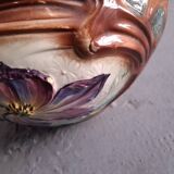 Vase , cache pot en barbotine art nouveau