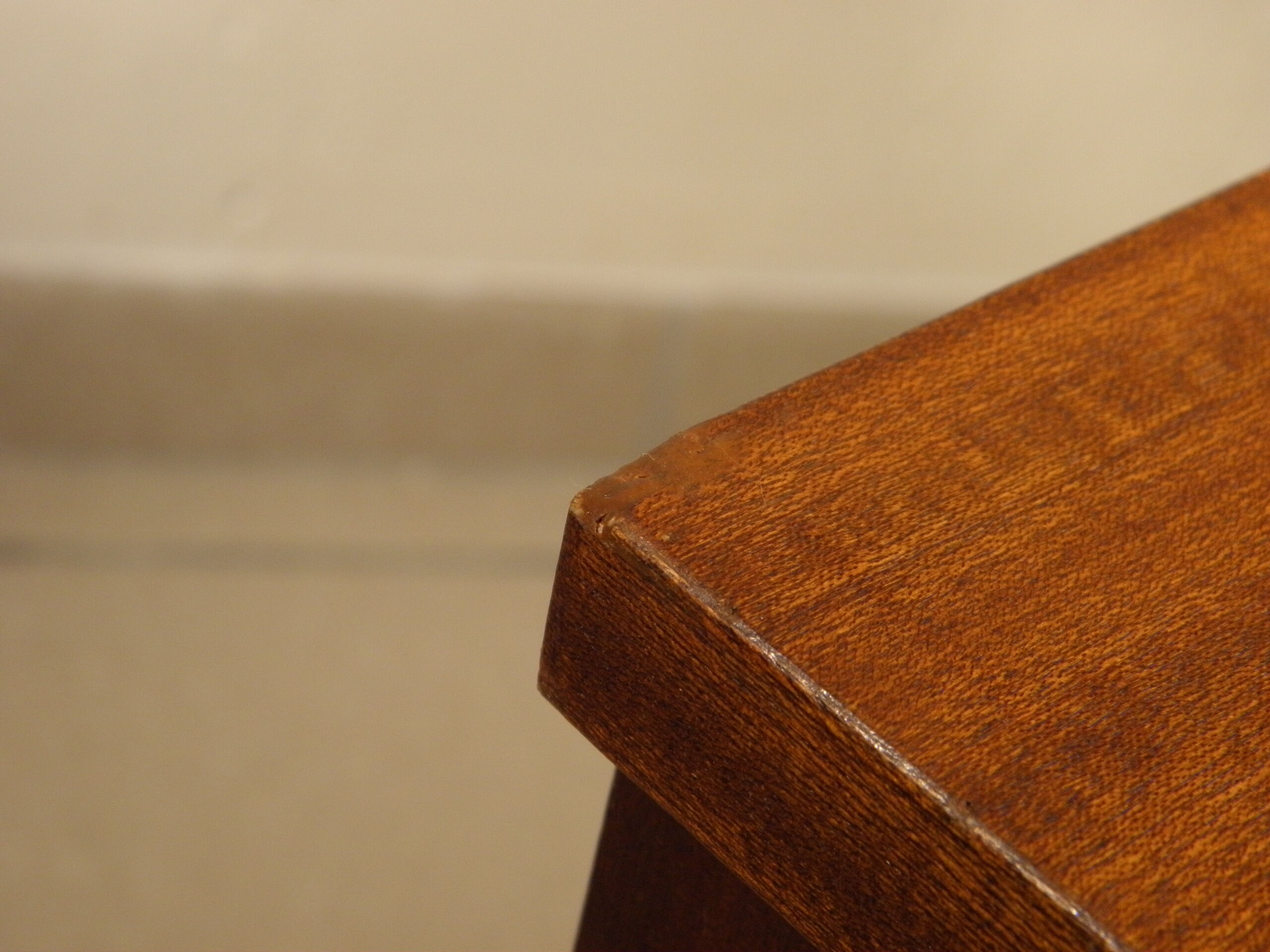 Bedside feet spindles years 60-70