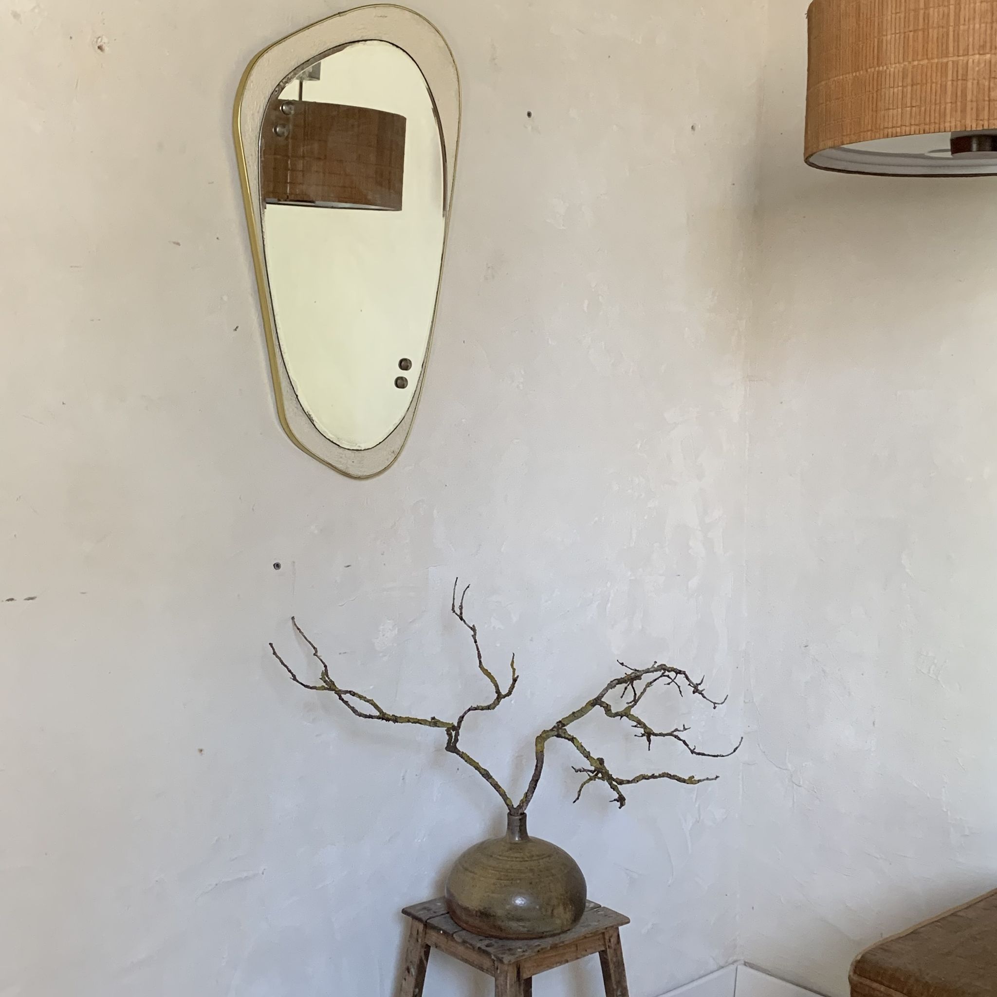 Miroir mural doré asymétrique rétroviseur