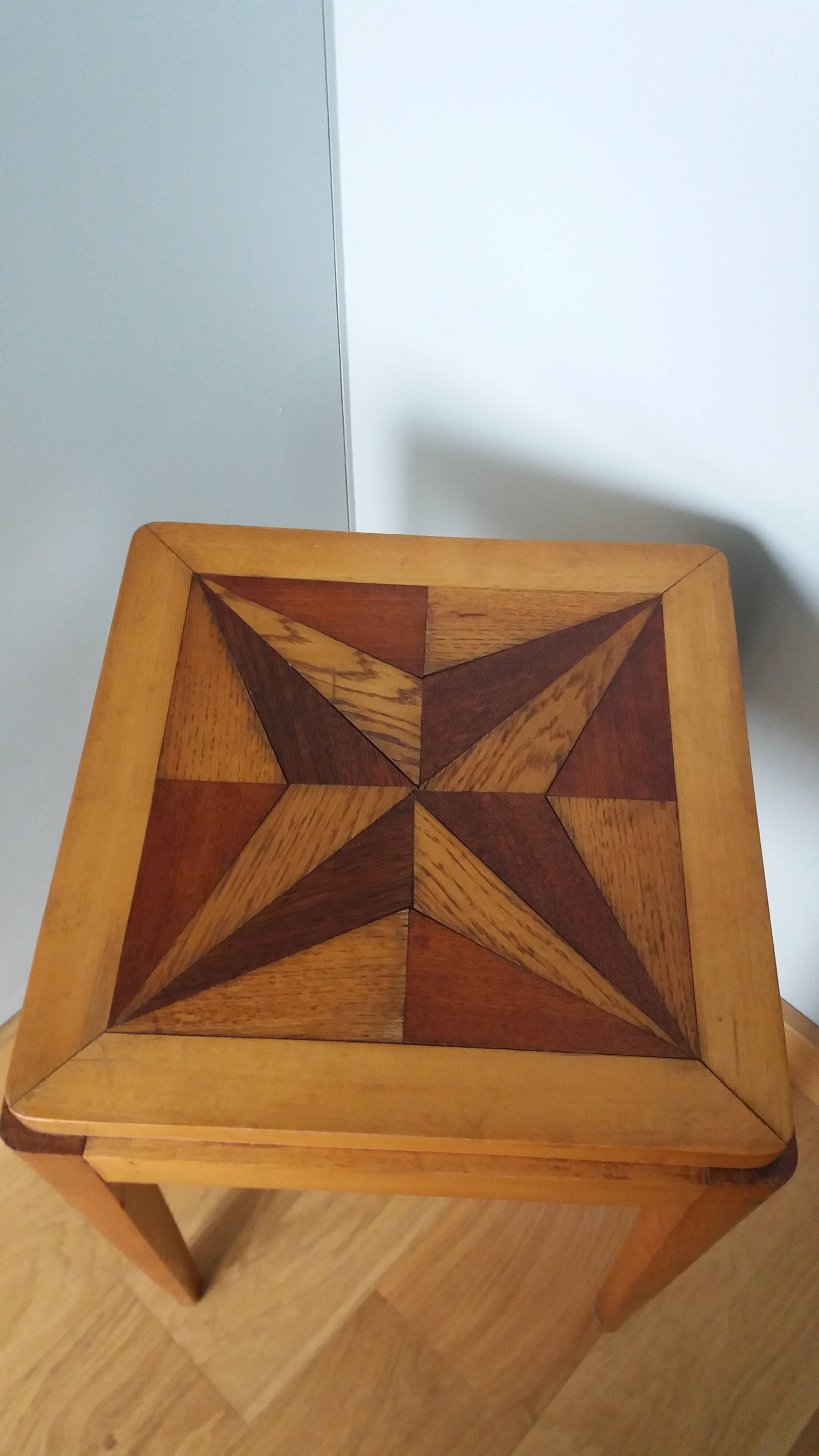 Tabouret sellette bout de canapé
