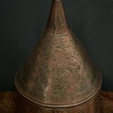 Oriental tagine in copper or brass with its 20th century engraved lid