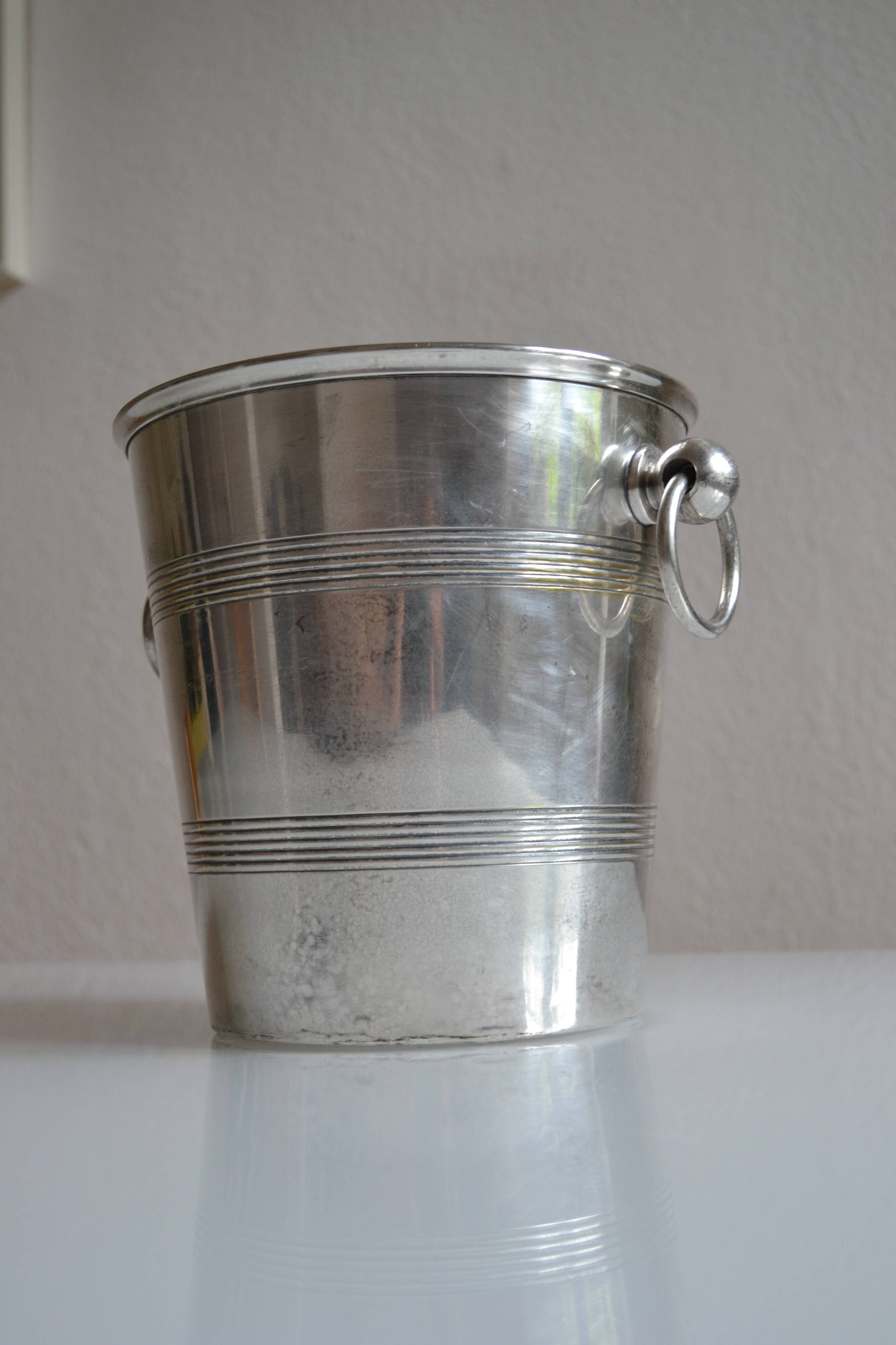 Vintage ice or champagne bucket in silver metal