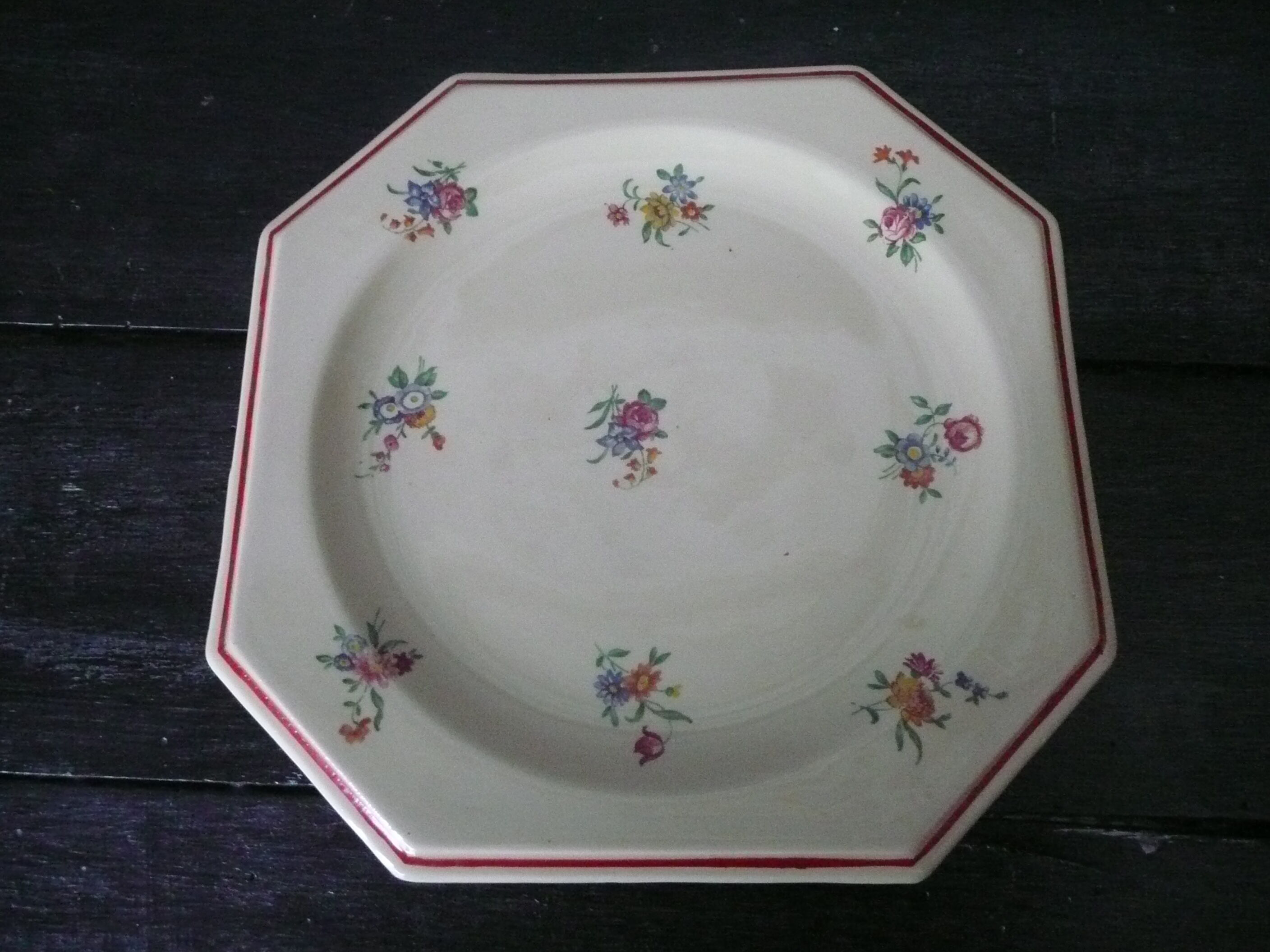 Suite de 5 assiettes à dessert vintage