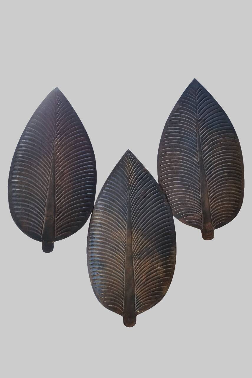 Wall decoration leaves