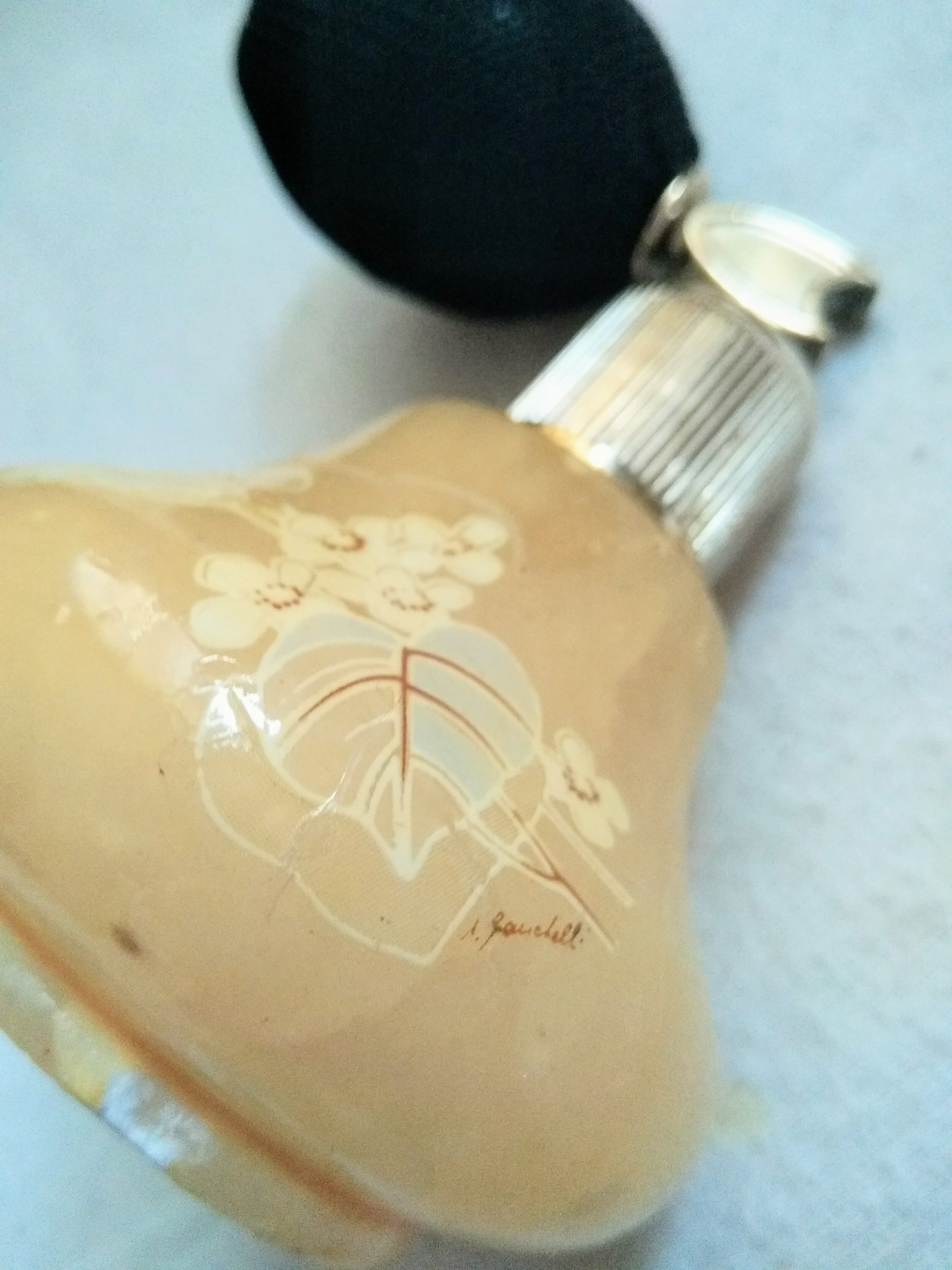 Ancient stone perfume spray