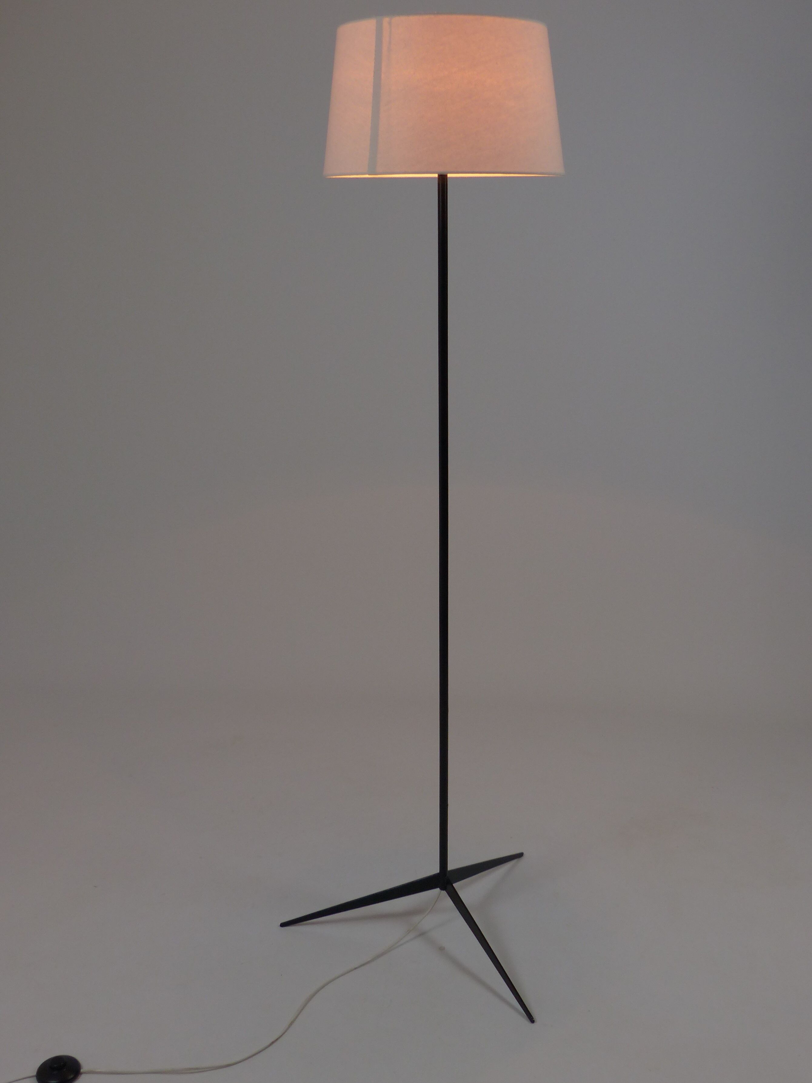 Floor lamp