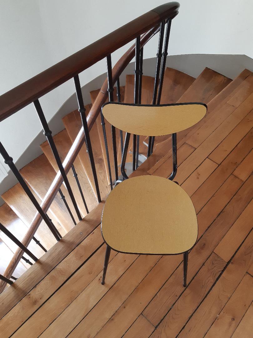 Chair in formica