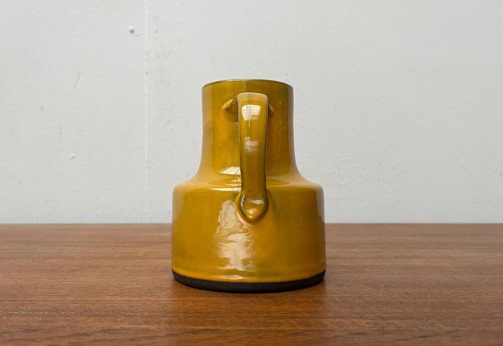 Minimalist carafe vase by BKW Böttger Keramik Wandsbek, Hamburg, Germany, 1960s.
