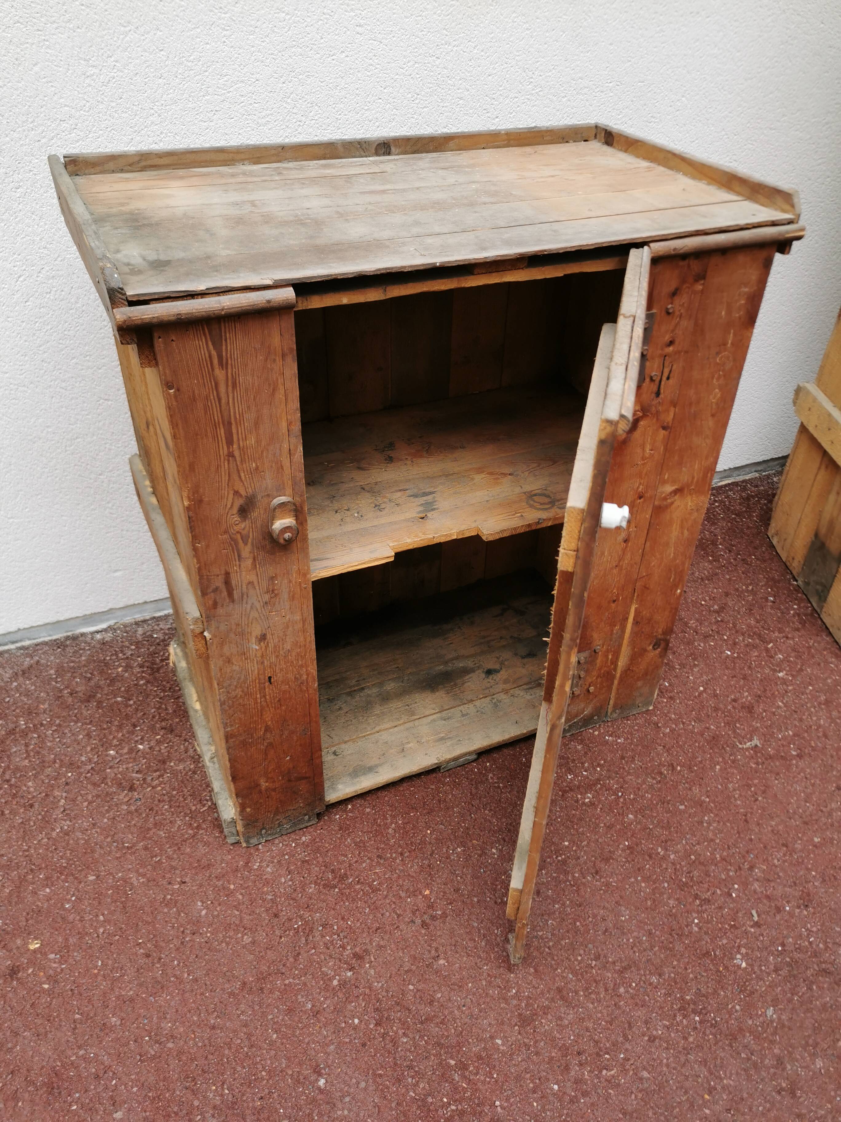 Countertop / desk n°2 made in a wooden box