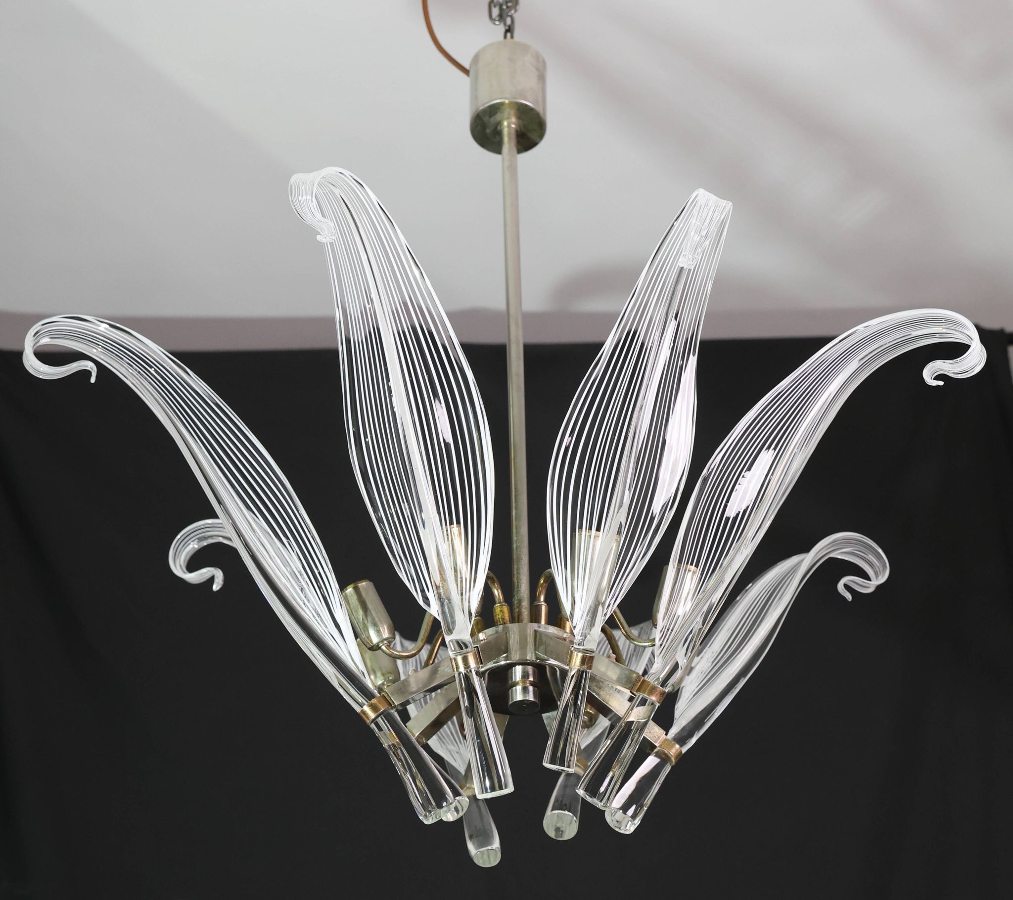 Extraordinary Large Transparent Murano Glass Leaves Chandelier by Franco Lu