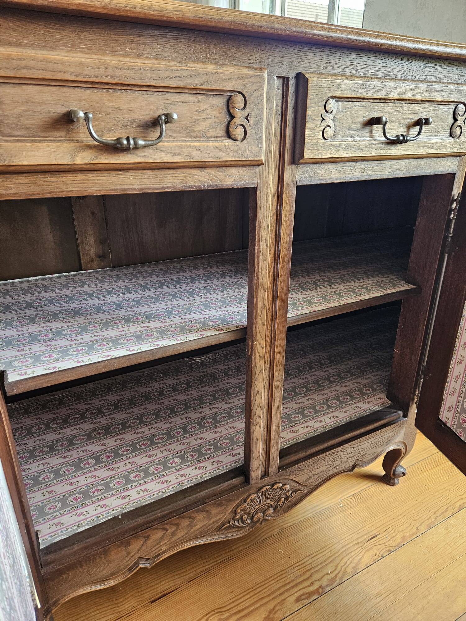 Buffet en chêne pour salon