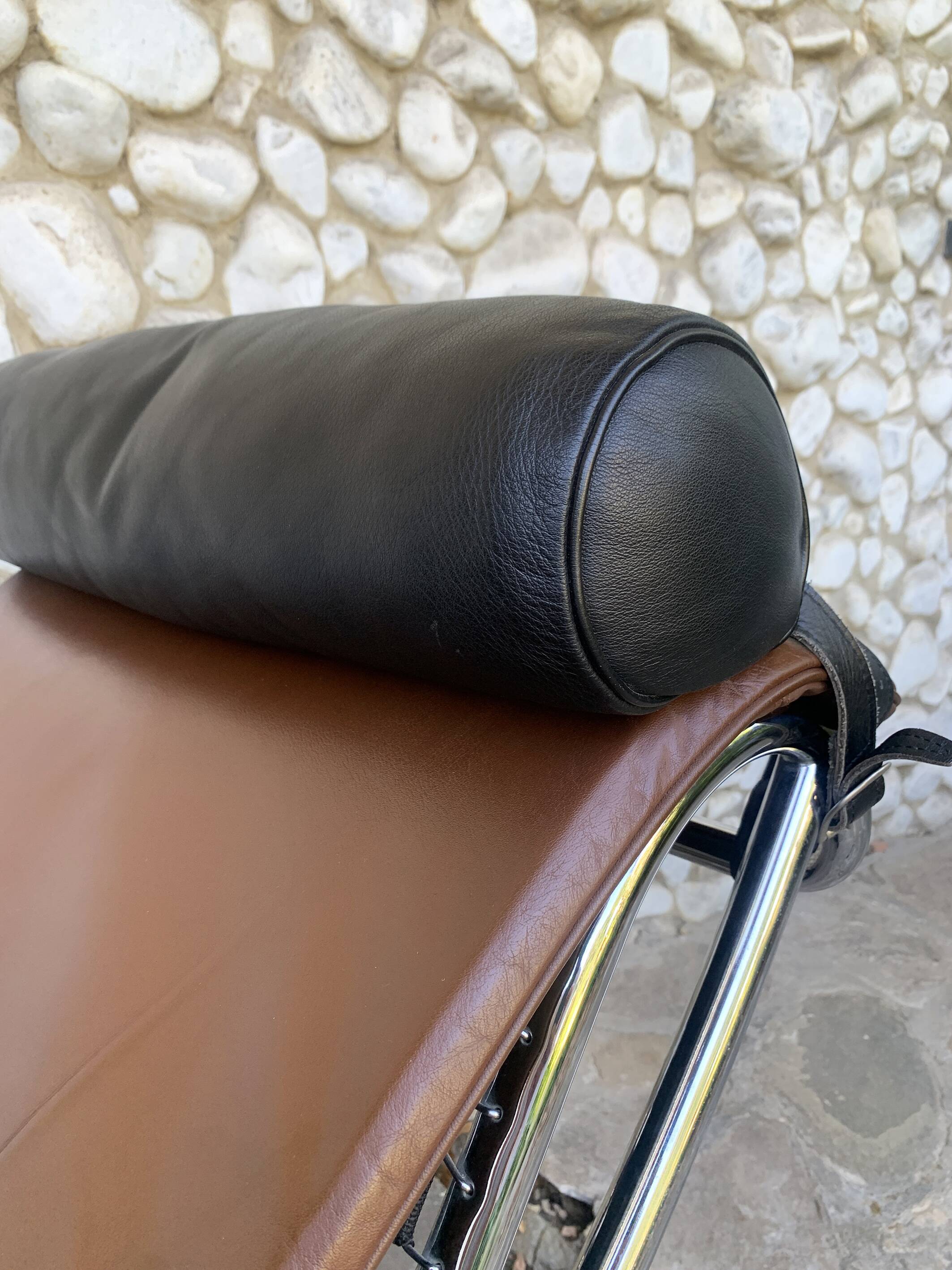 LC4 brown leather by Le Corbusier, Jeanneret & Perriand, Cassina, 1980