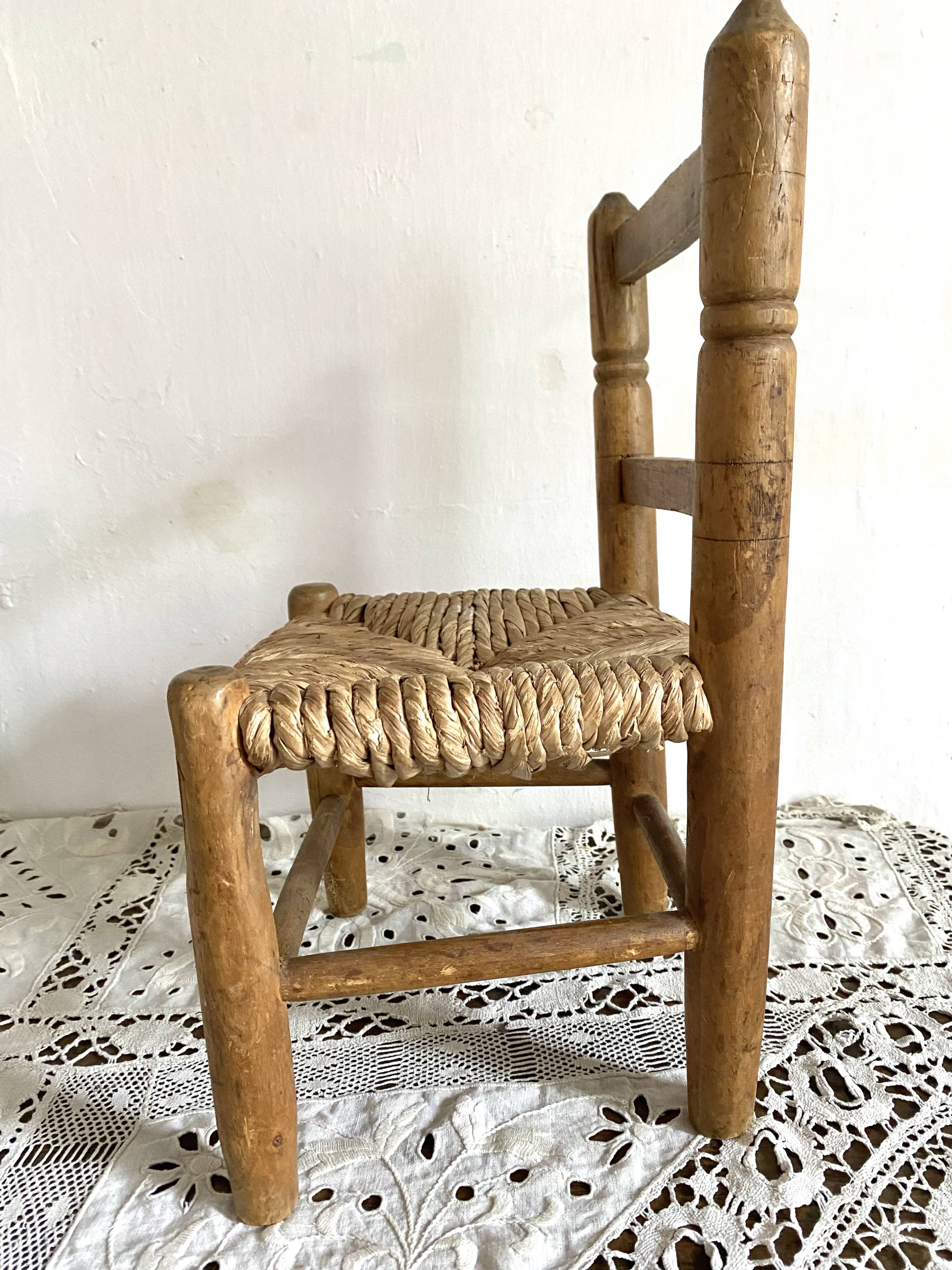 Chaise enfant en bois et paille