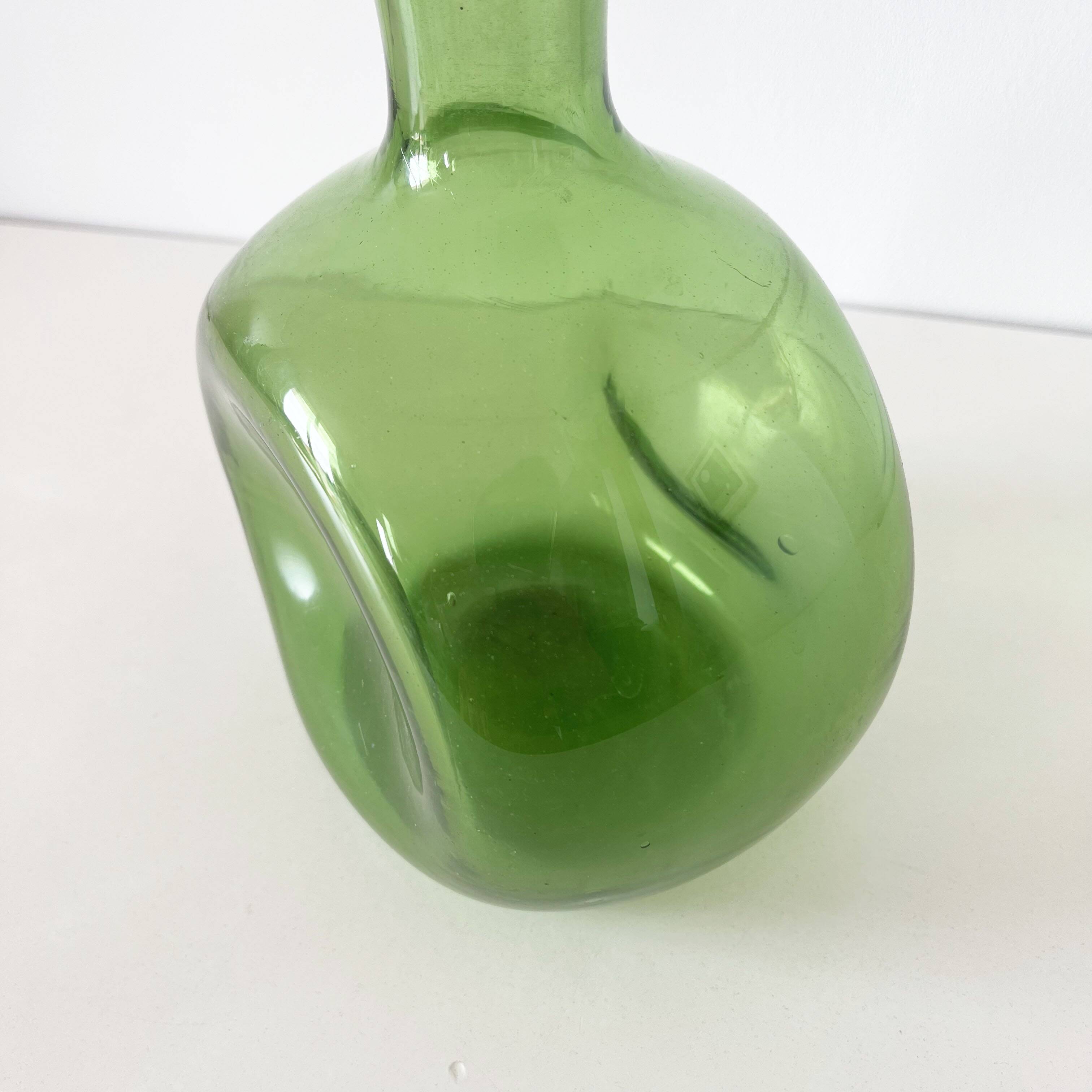 Italian green blown glass vase Empoli 1950