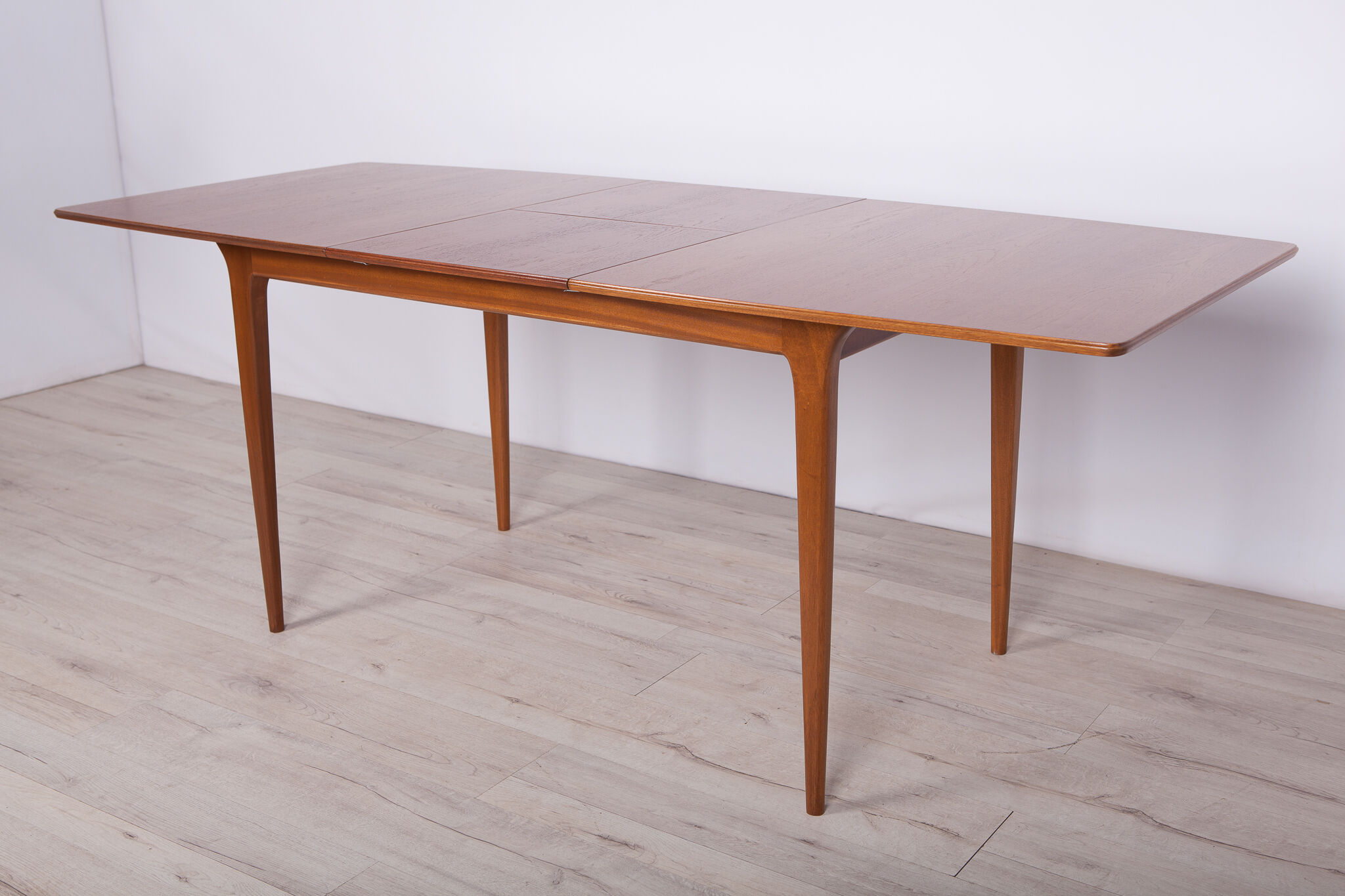 Mid-Century Teak Extendable Dining Table from McIntosh, 1960s