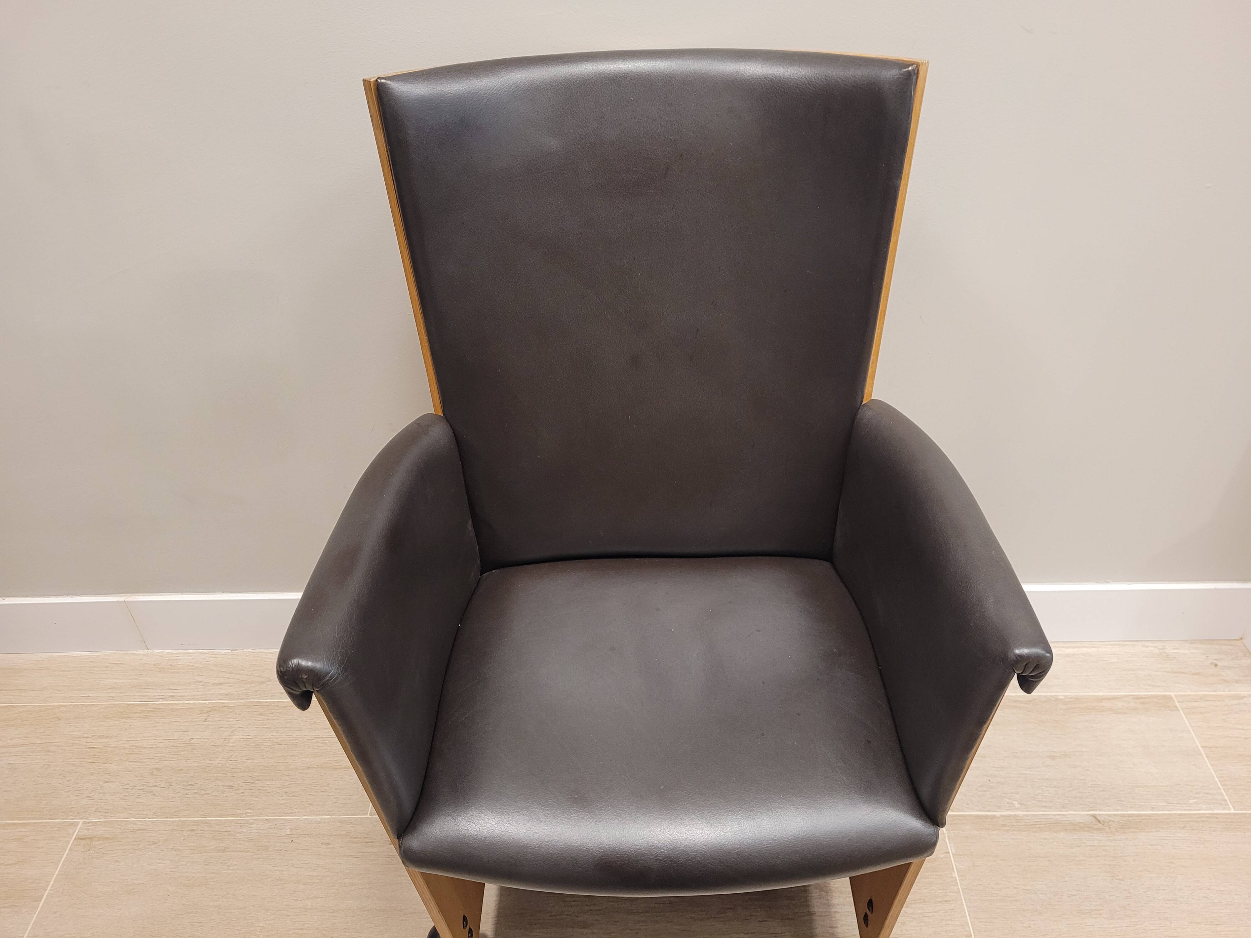 Pareja Sillones “Incontro 5080” Massimo & Lella Vignelli para Bernini, 1991 – Italia