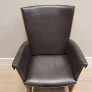 Pareja Sillones “Incontro 5080” Massimo & Lella Vignelli para Bernini, 1991 – Italia