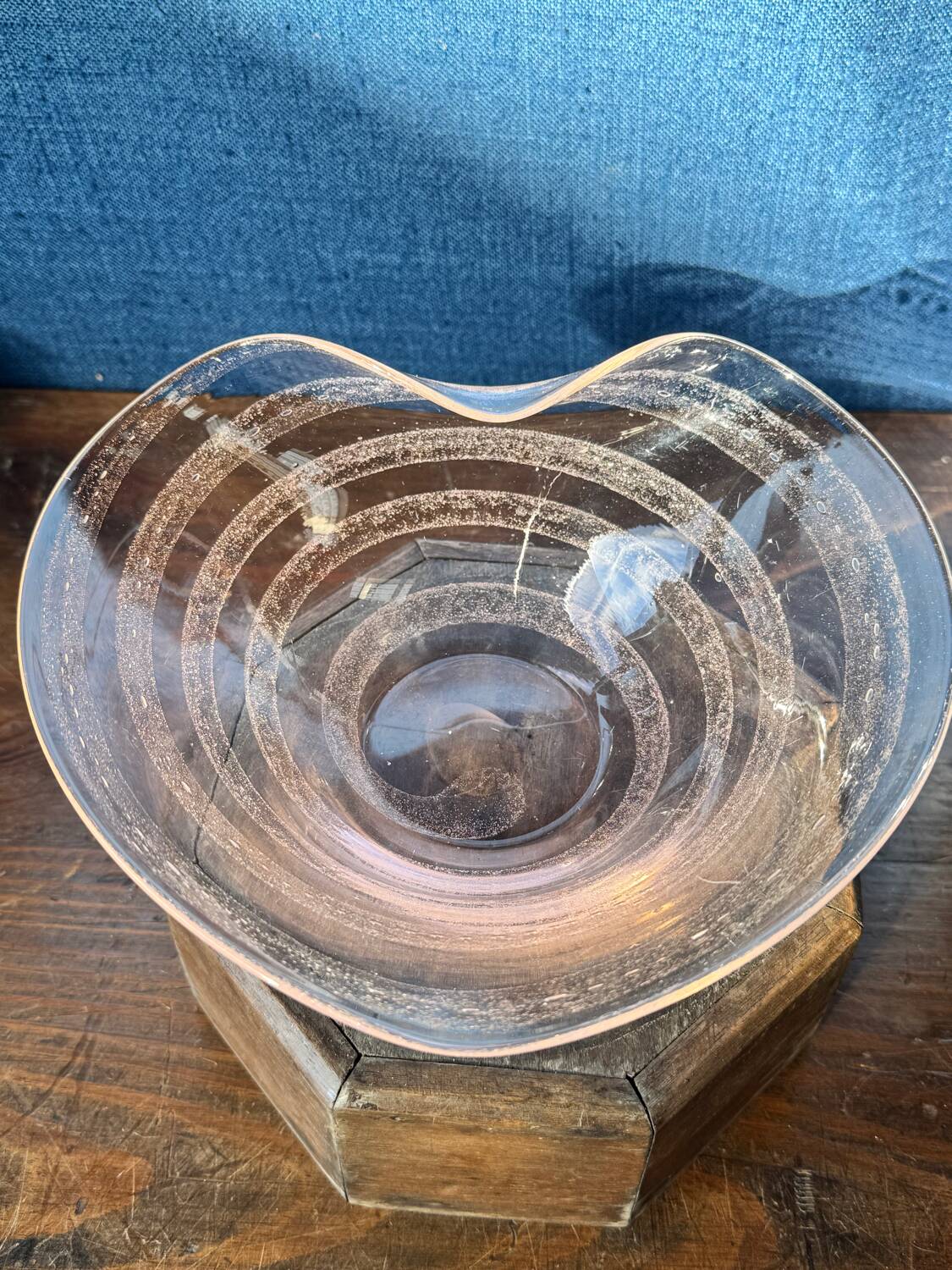 Coupe en verre de Murano rose pâle – design forme libre