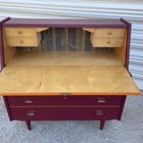 Right desk