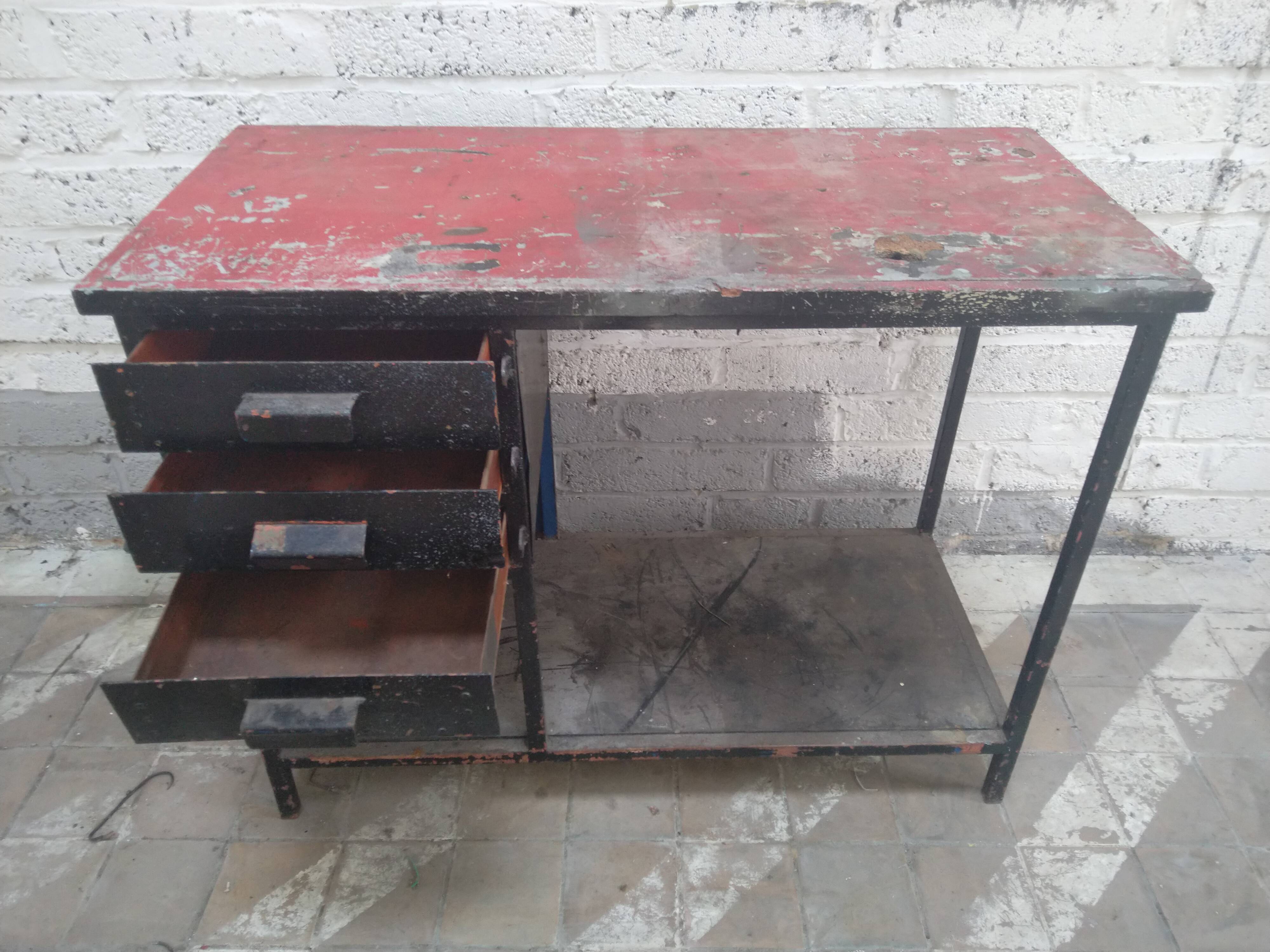 Bureau de garage industriel vintage