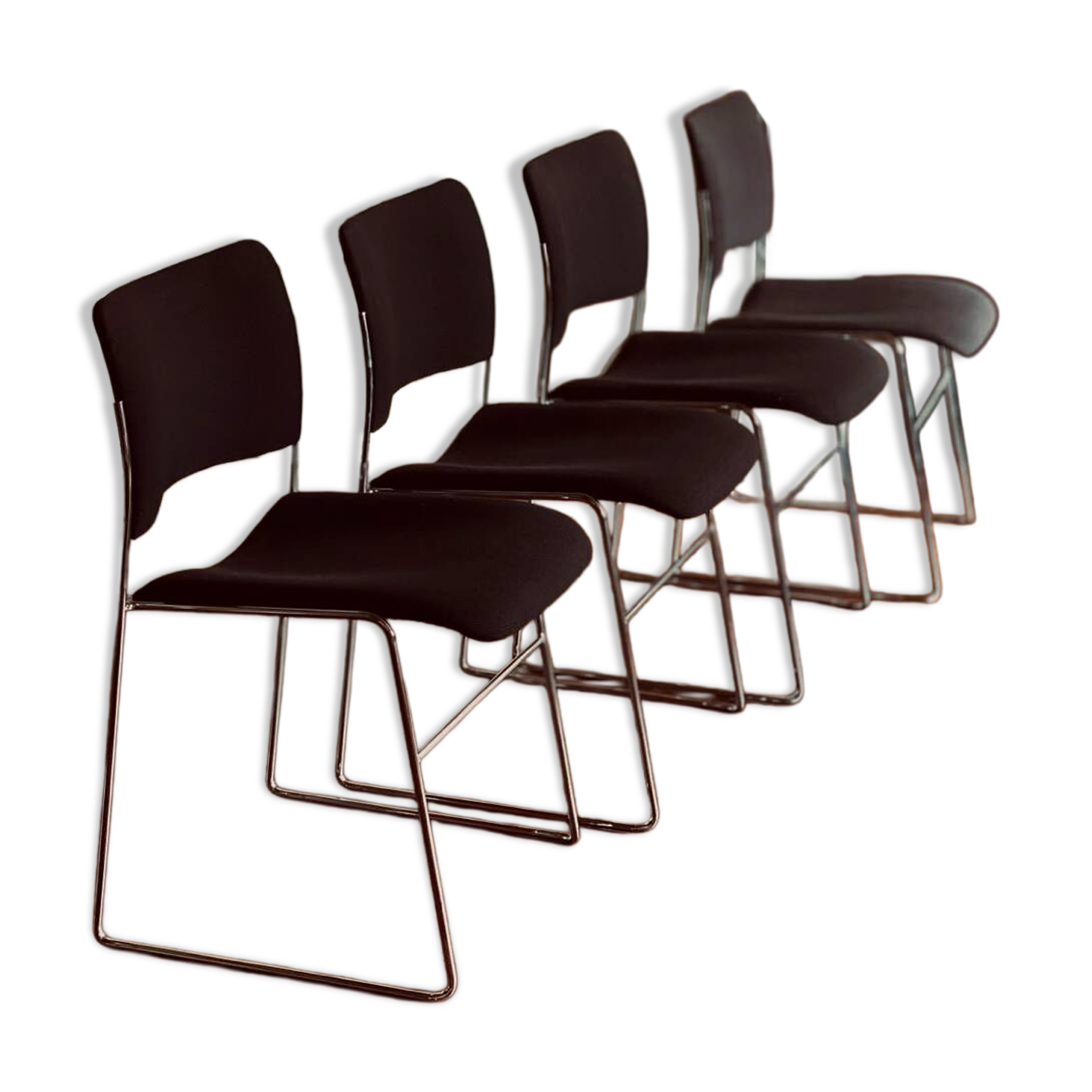 Lot de 4 chaises 40/4 David Rowland pour Howe – État exceptionnel