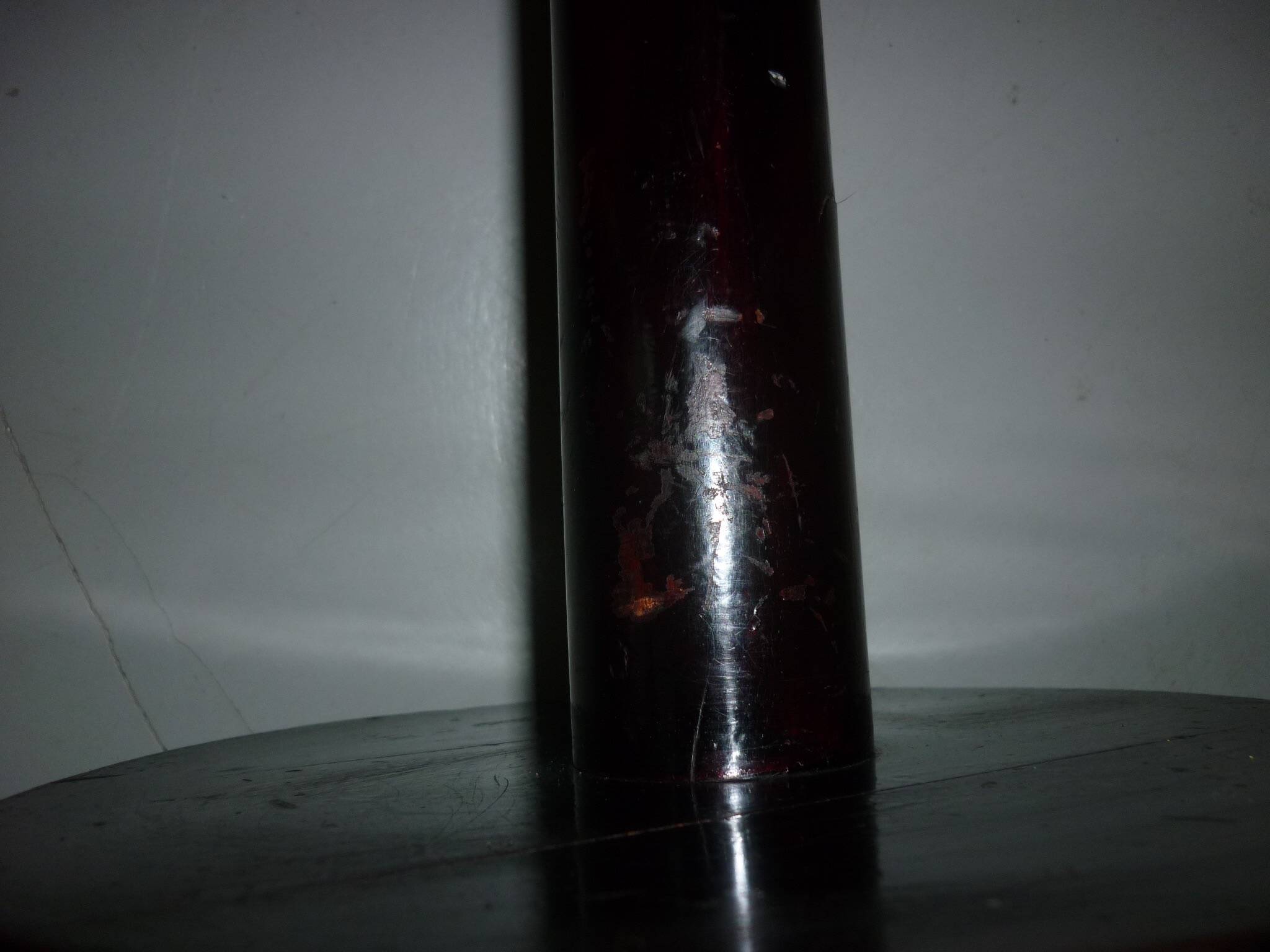 Cendrier en bois sur pied par-fumee