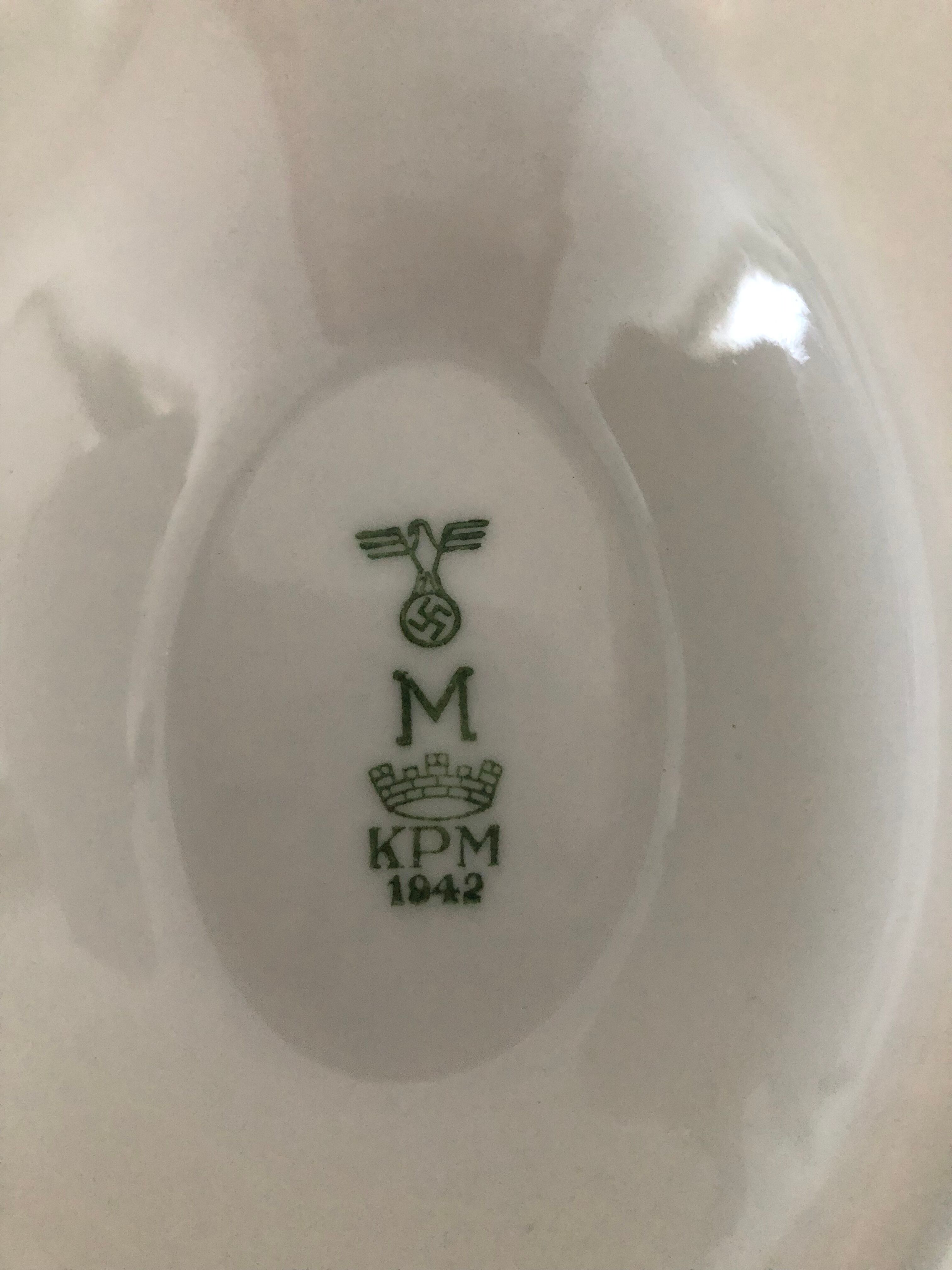 White porcelain saucepan KPM 1942