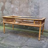 Table basse en rotin et verre fumé