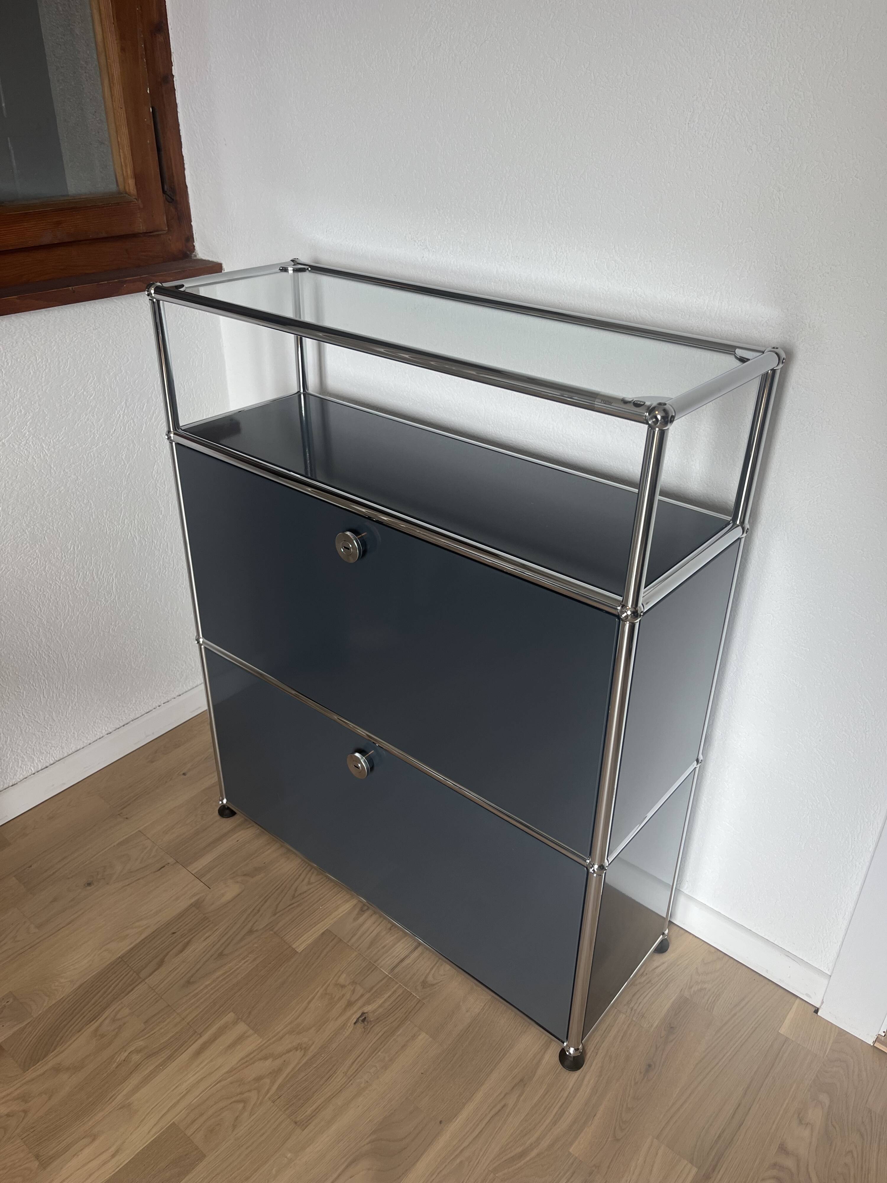 Commode USM Haller en Gris Anthracite (dernière génération) | Selency